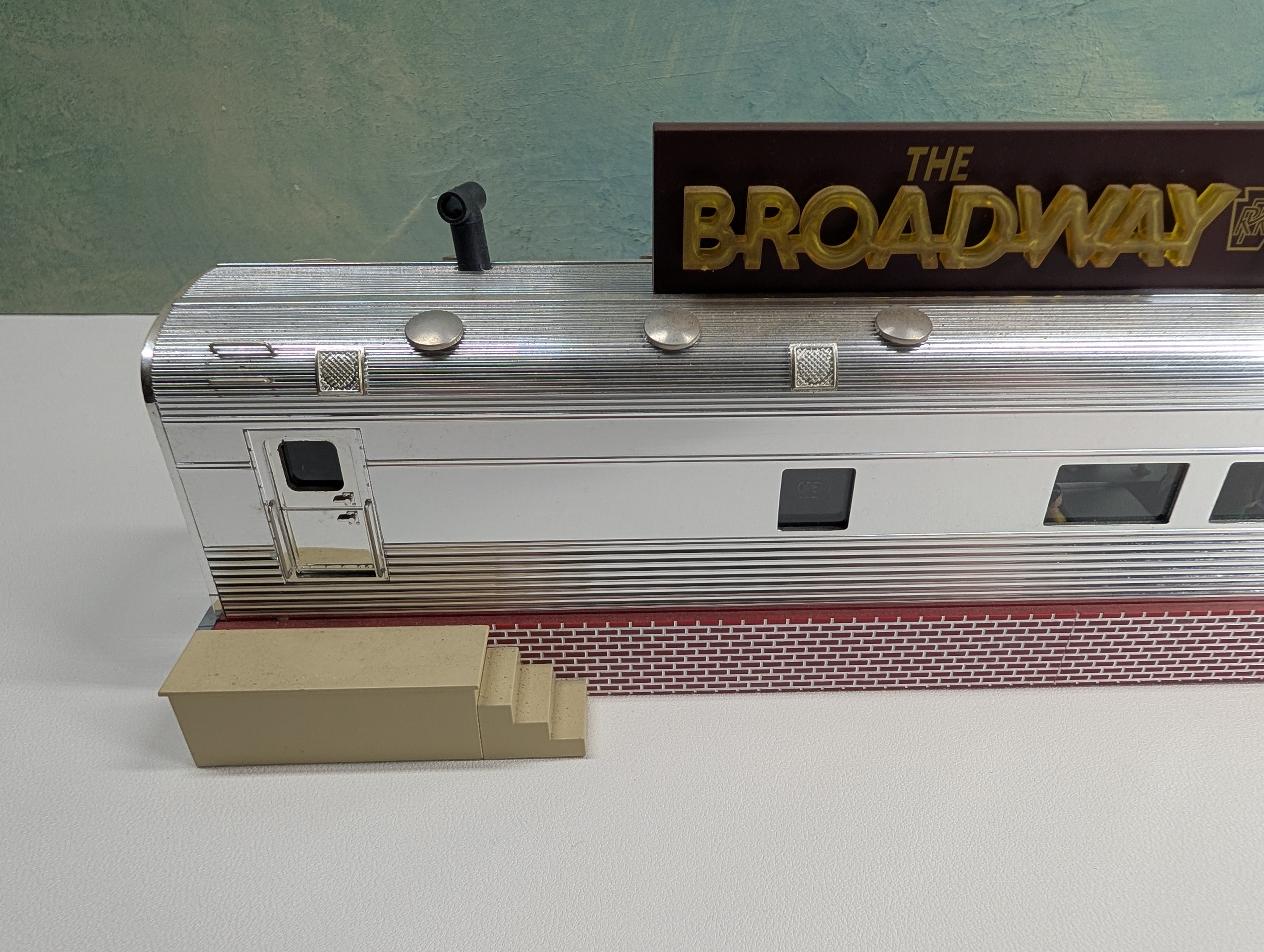 USED K-Line O The Broadway Diner PRR