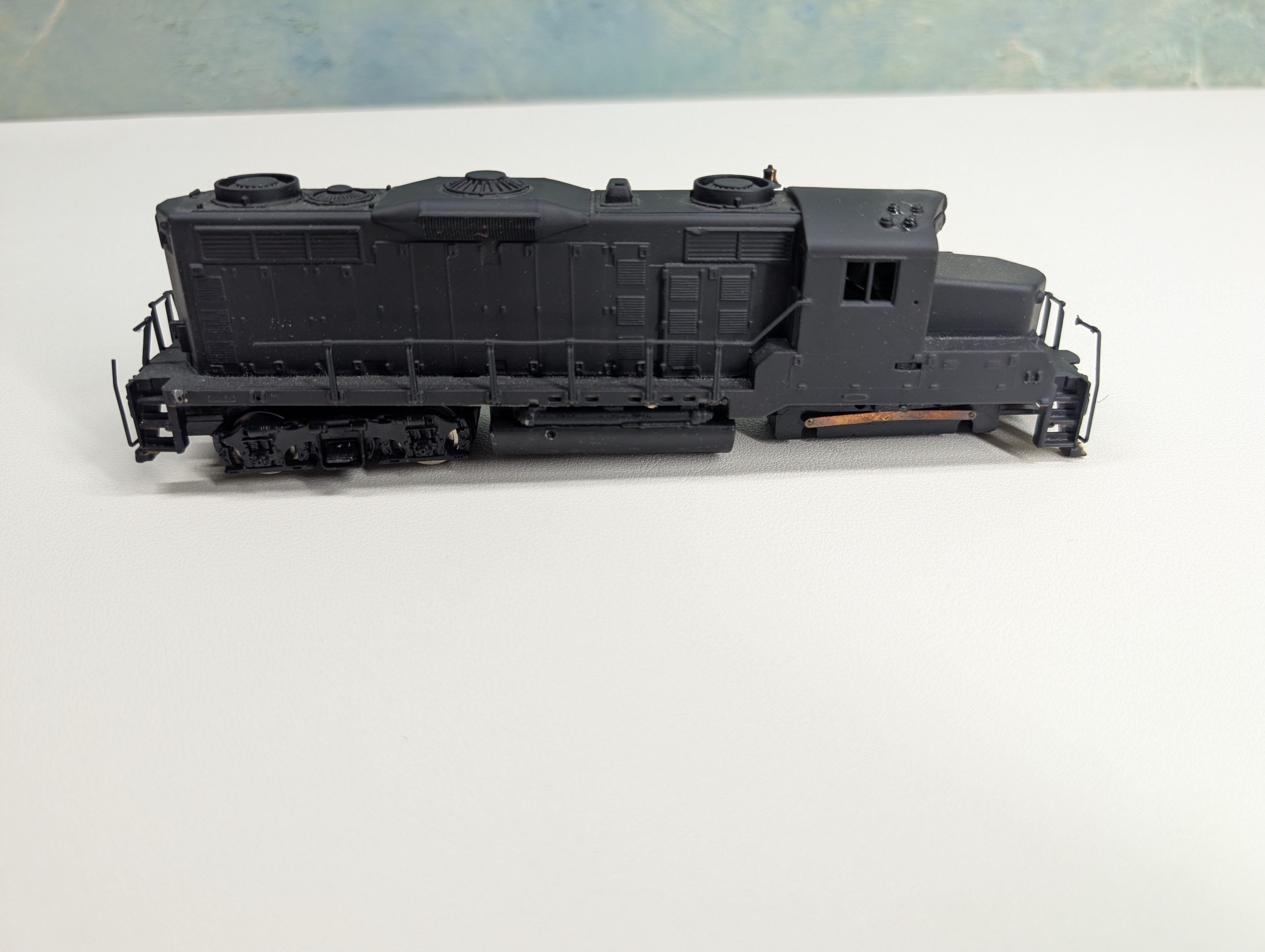 USED Mantua HO Scale GP20 Diesel Locomotive for Parts/Repairs