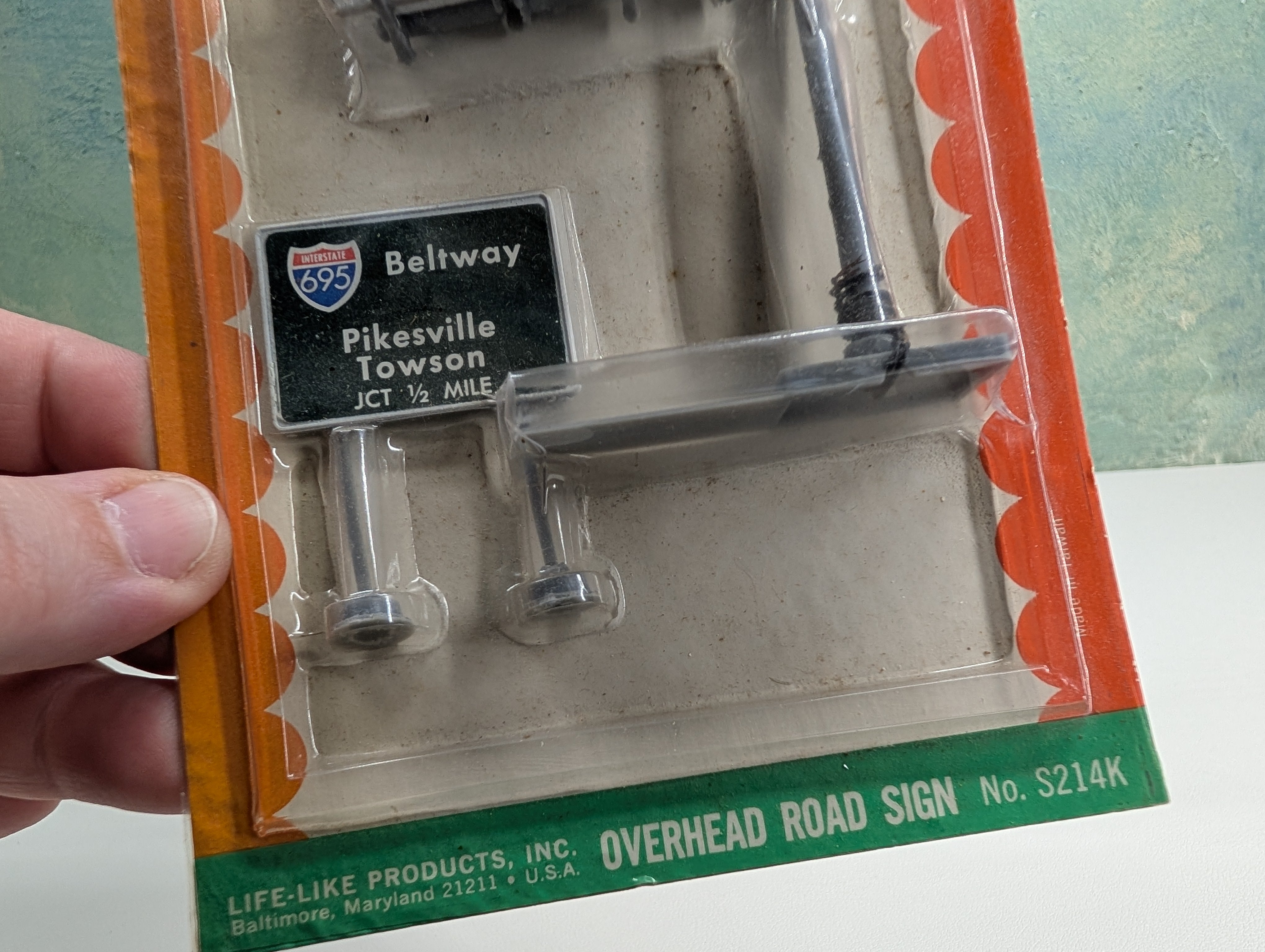 USED Life-Like S214K HO Scale Overhead Highway Signs, Light-UPs