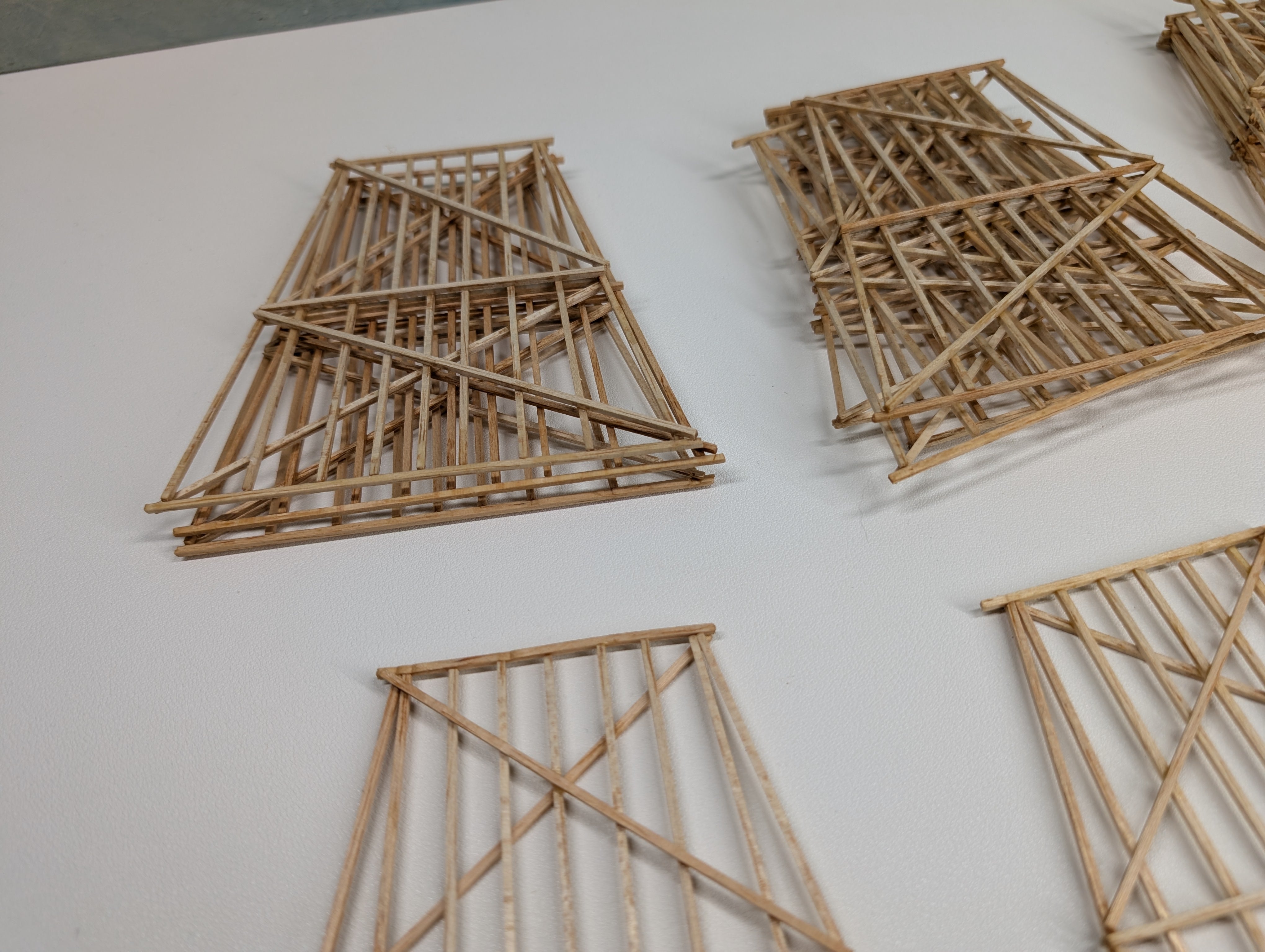 USED HO Scale Lot of Wood Trestles (14 pcs)
