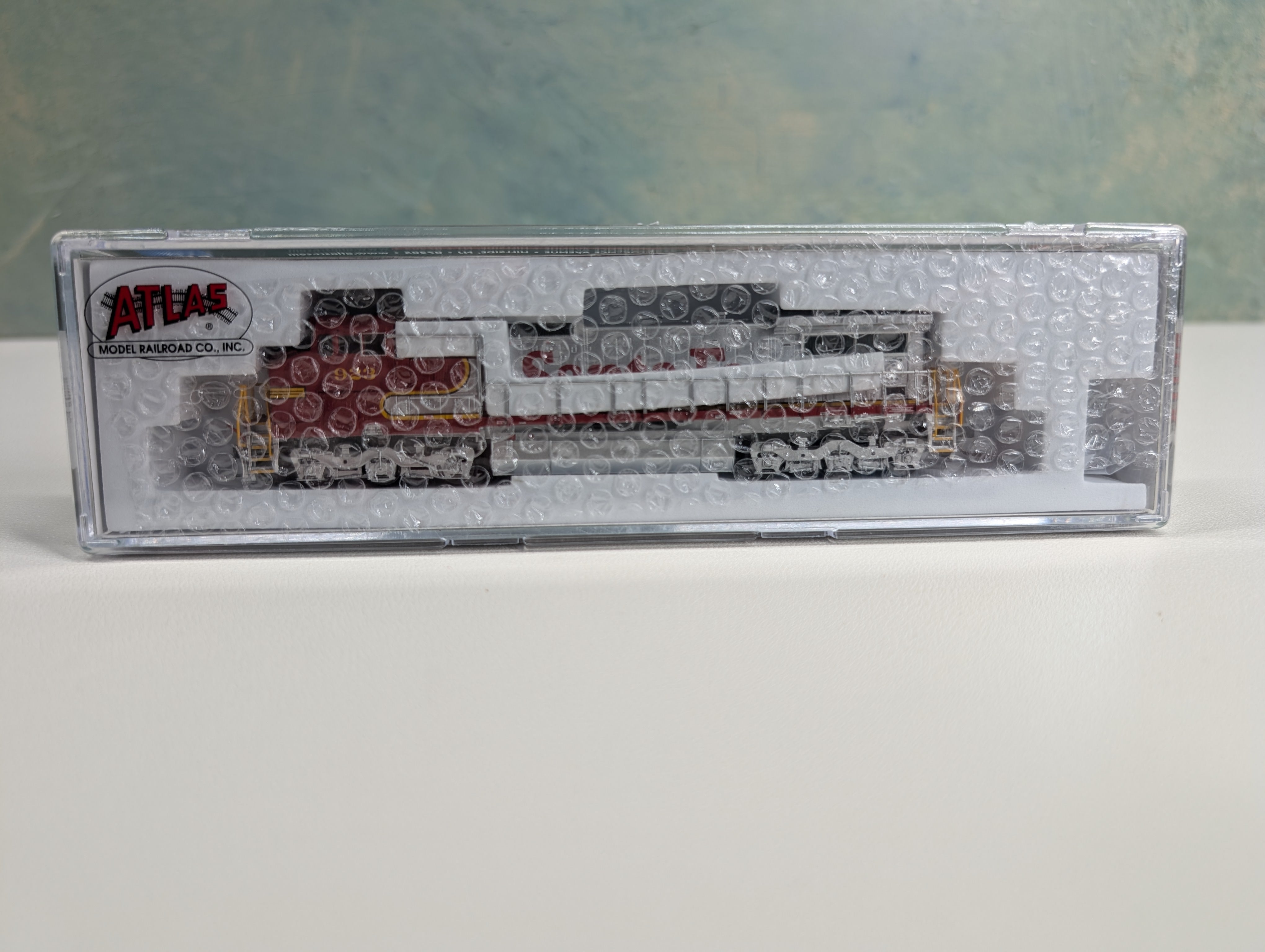 Atlas 40005861 N Scale Dash 8-40CW Diesel Locomotive Santa Fe #923 Gold ESU LokSound 5