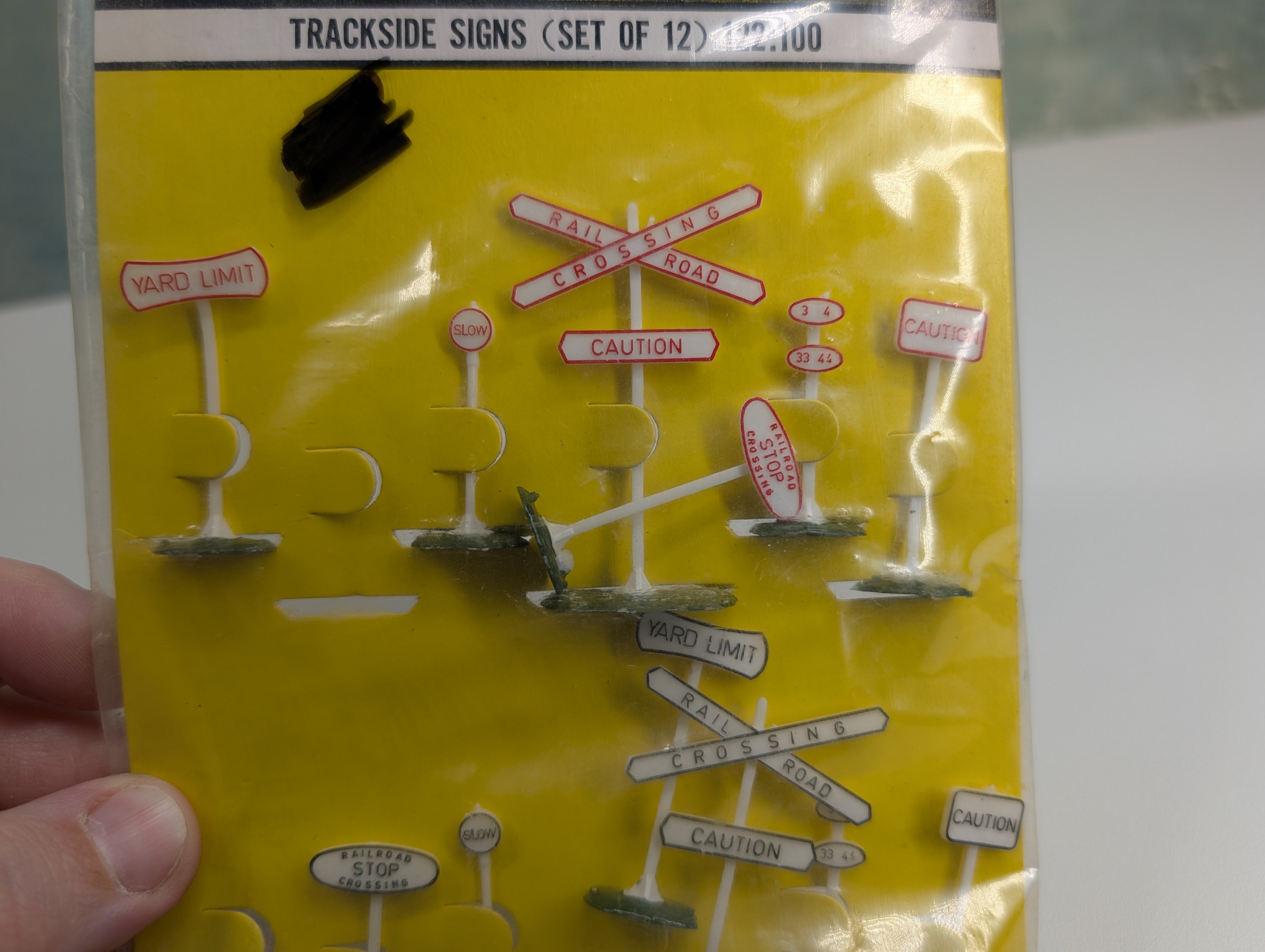 USED Tyco HO Scale Trackside Signs (sealed)