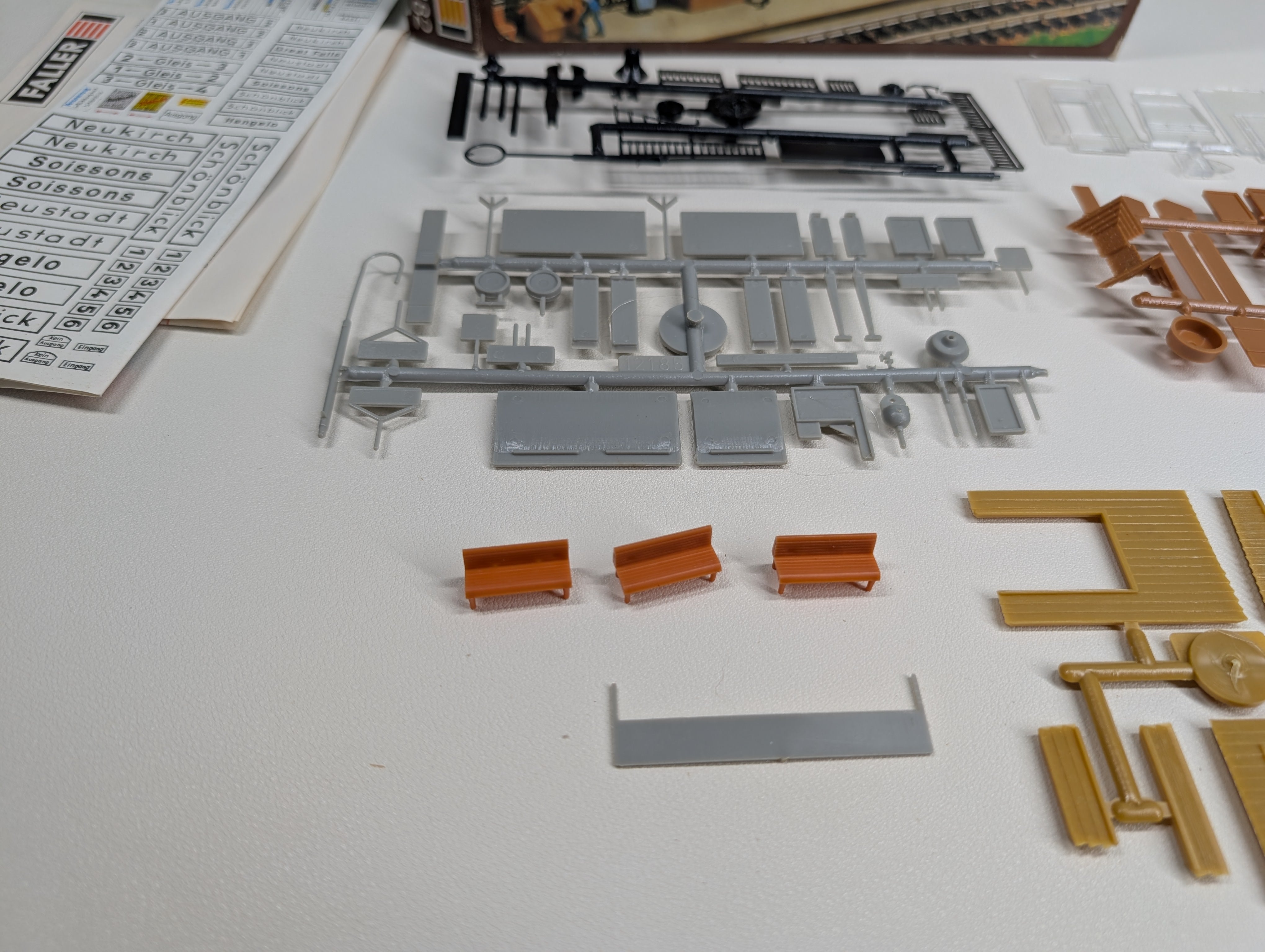 USED Faller 120182 HO Scale Platform Accessories
