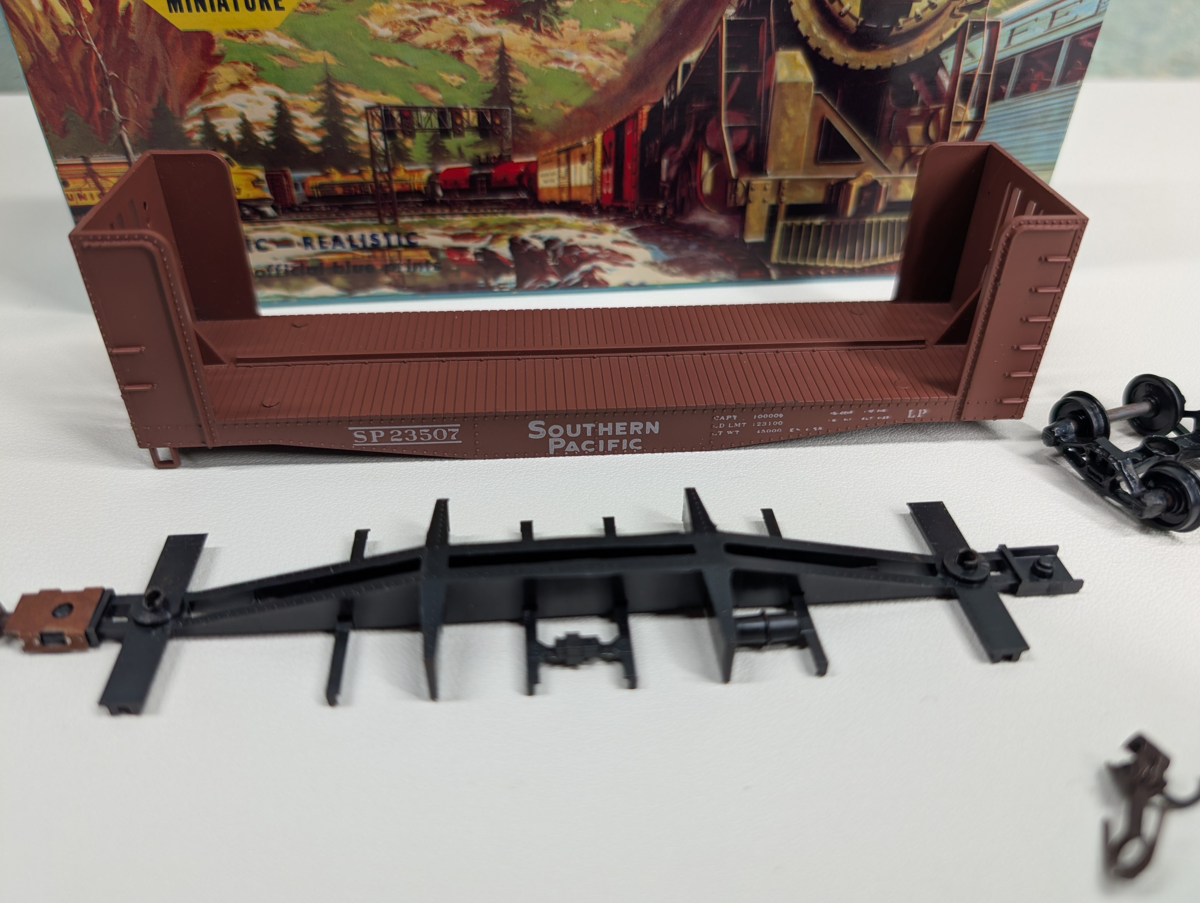 USED Athearn HO Scale Pulpwood Flat Car Southern Pacific SP #23507