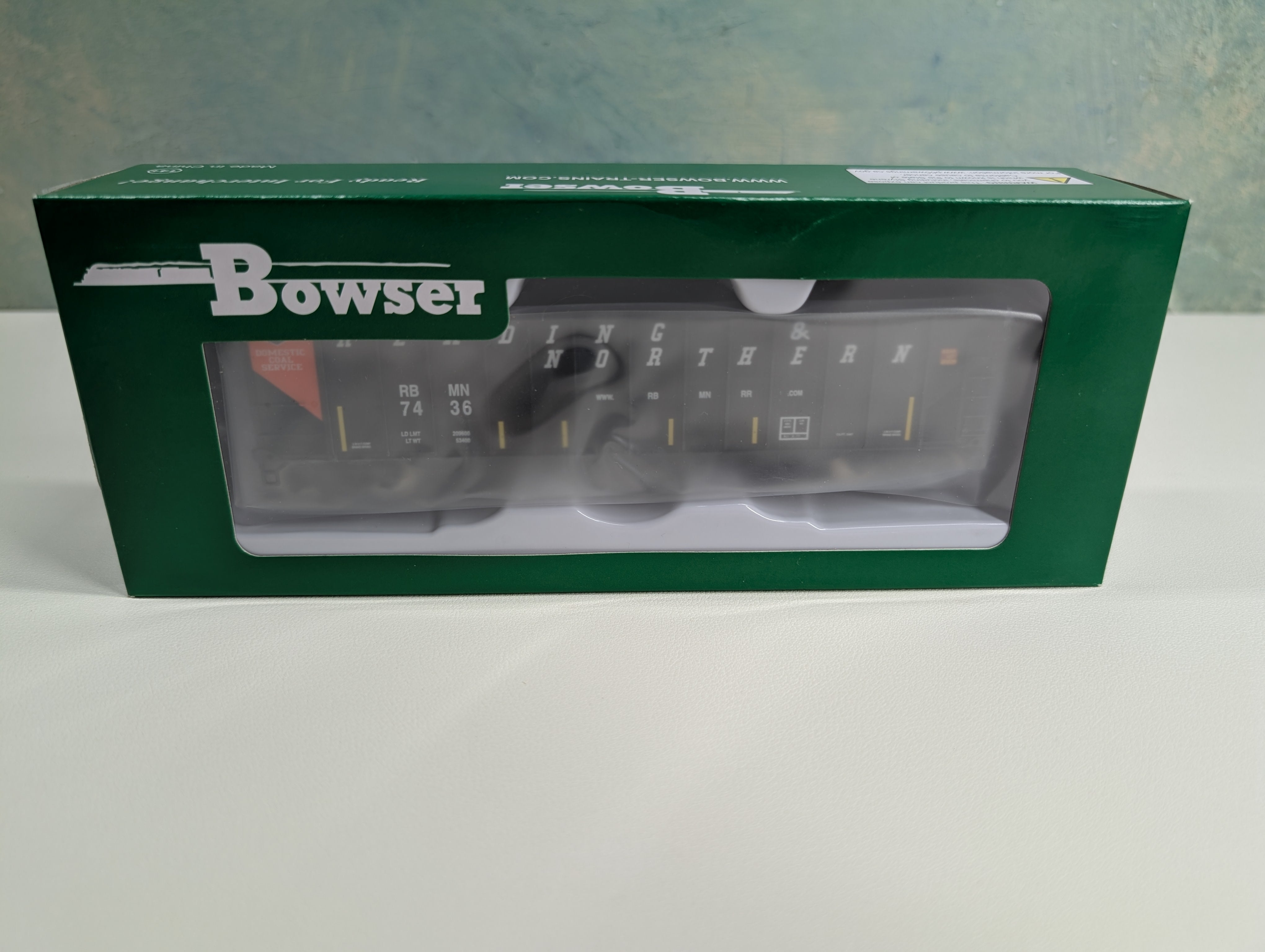 Bowser 43232 HO Scale 100 Ton 4 Bay Hopper Reading & Northern RBMN #7436 Orange Panel