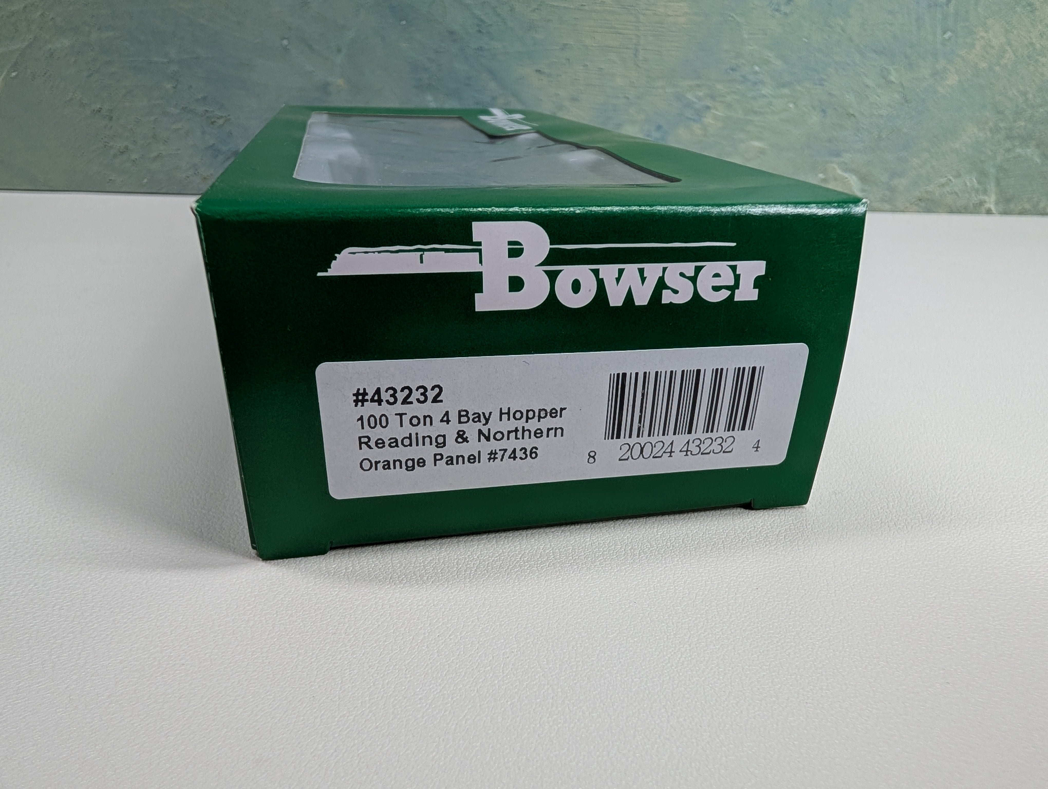 Bowser 43232 HO Scale 100 Ton 4 Bay Hopper Reading & Northern RBMN #7436 Orange Panel