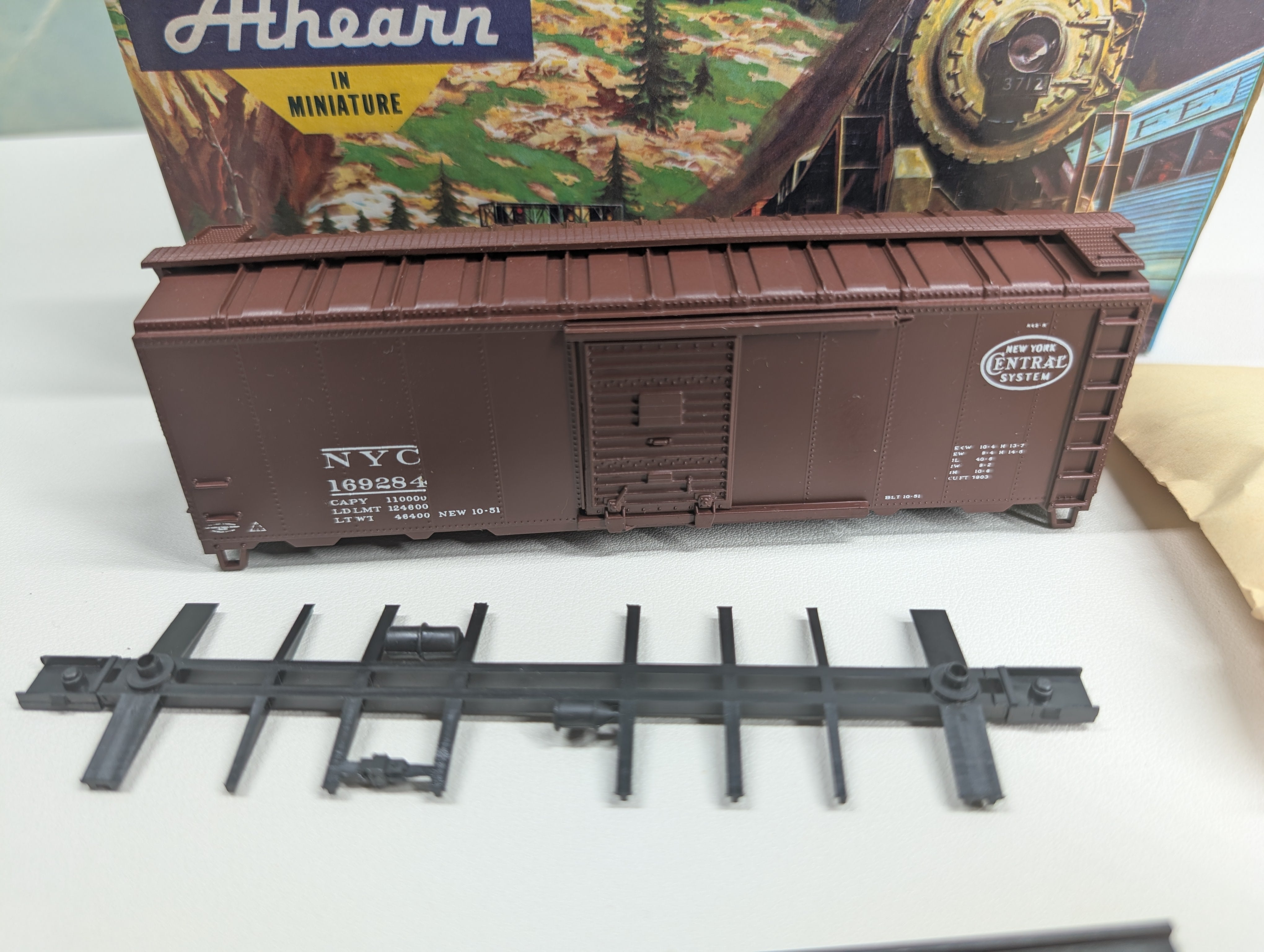 USED Athearn HO Scale 40' Box Car New York Central NYC #169284 Cooper & Oshtemo
