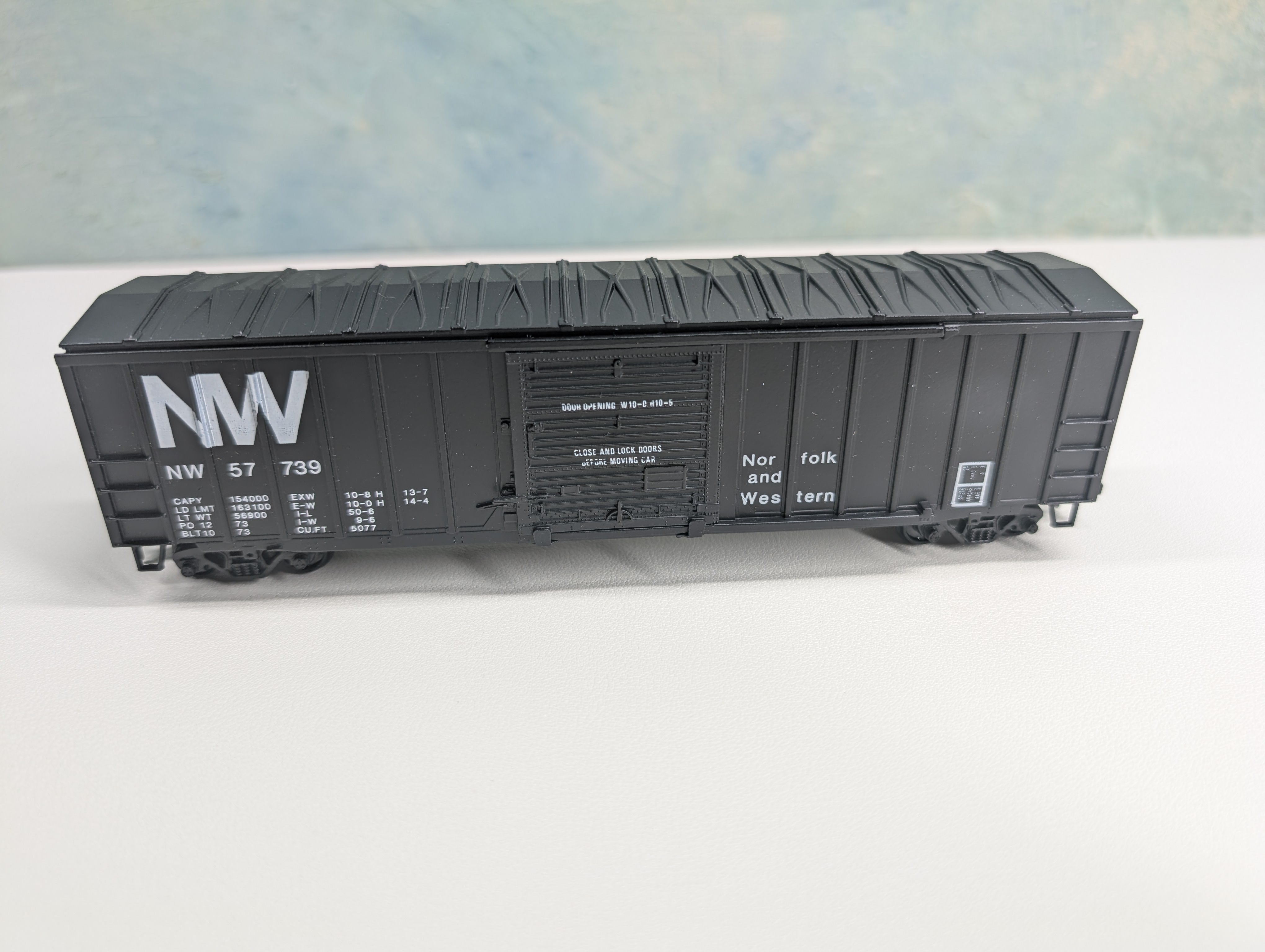USED Athearn HO Scale 50' Box car Norfolk & Western NW #57739 Bev-Bel