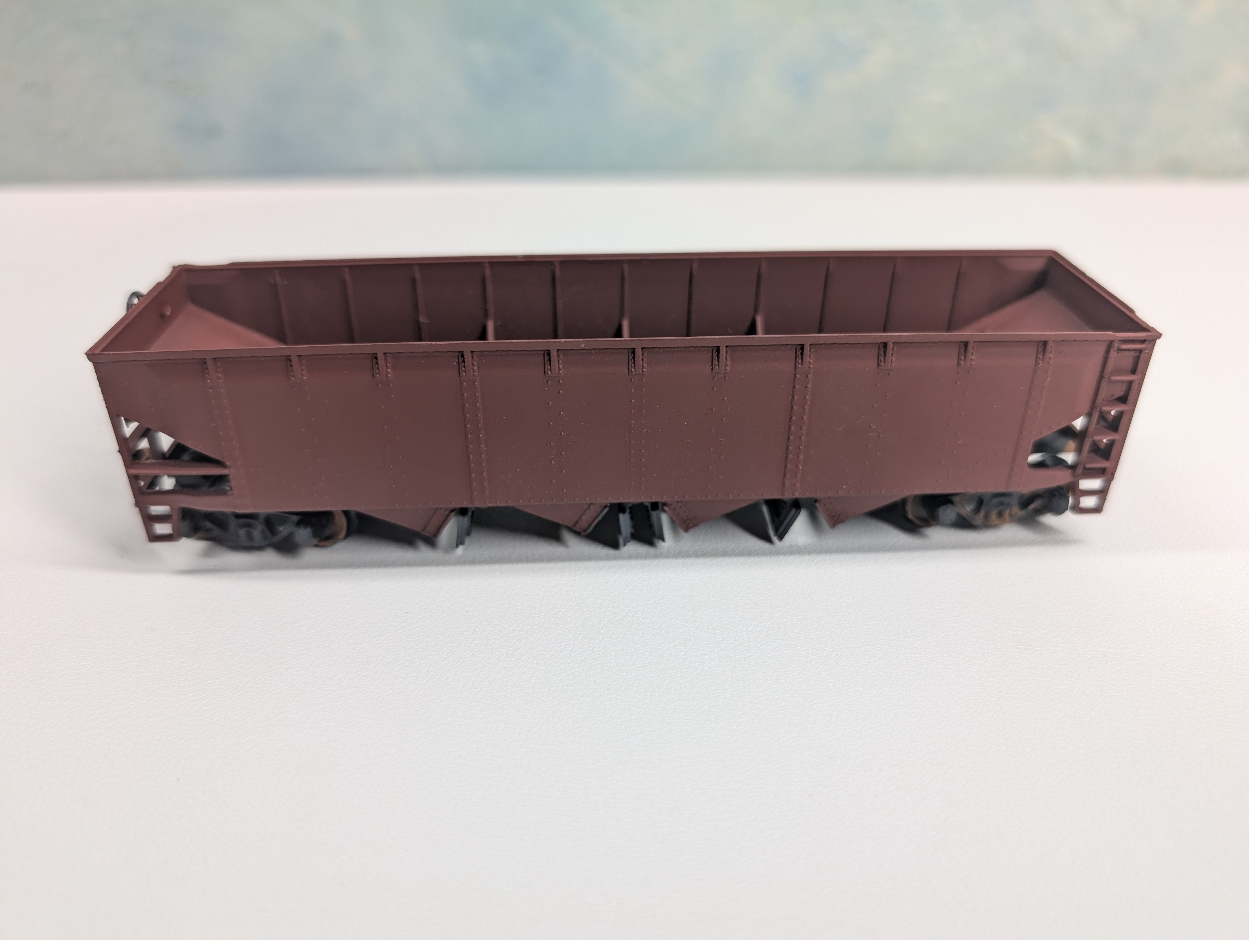 USED Athearn HO Scale Operating Hopper Undecorated Painted KIT