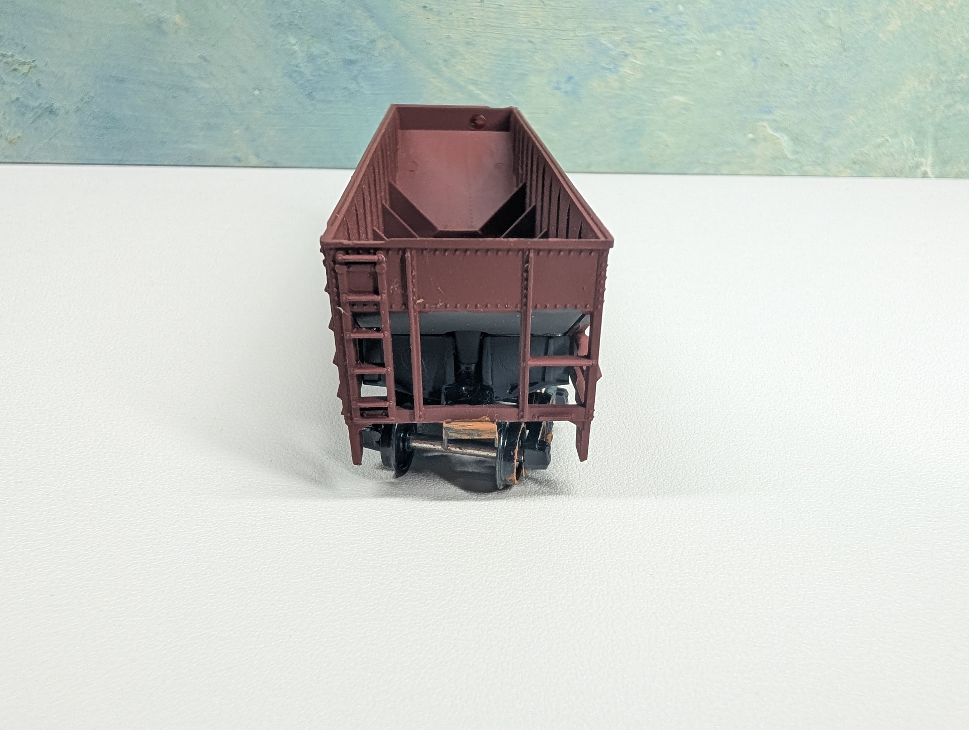 USED Athearn HO Scale Operating Hopper Undecorated Painted KIT