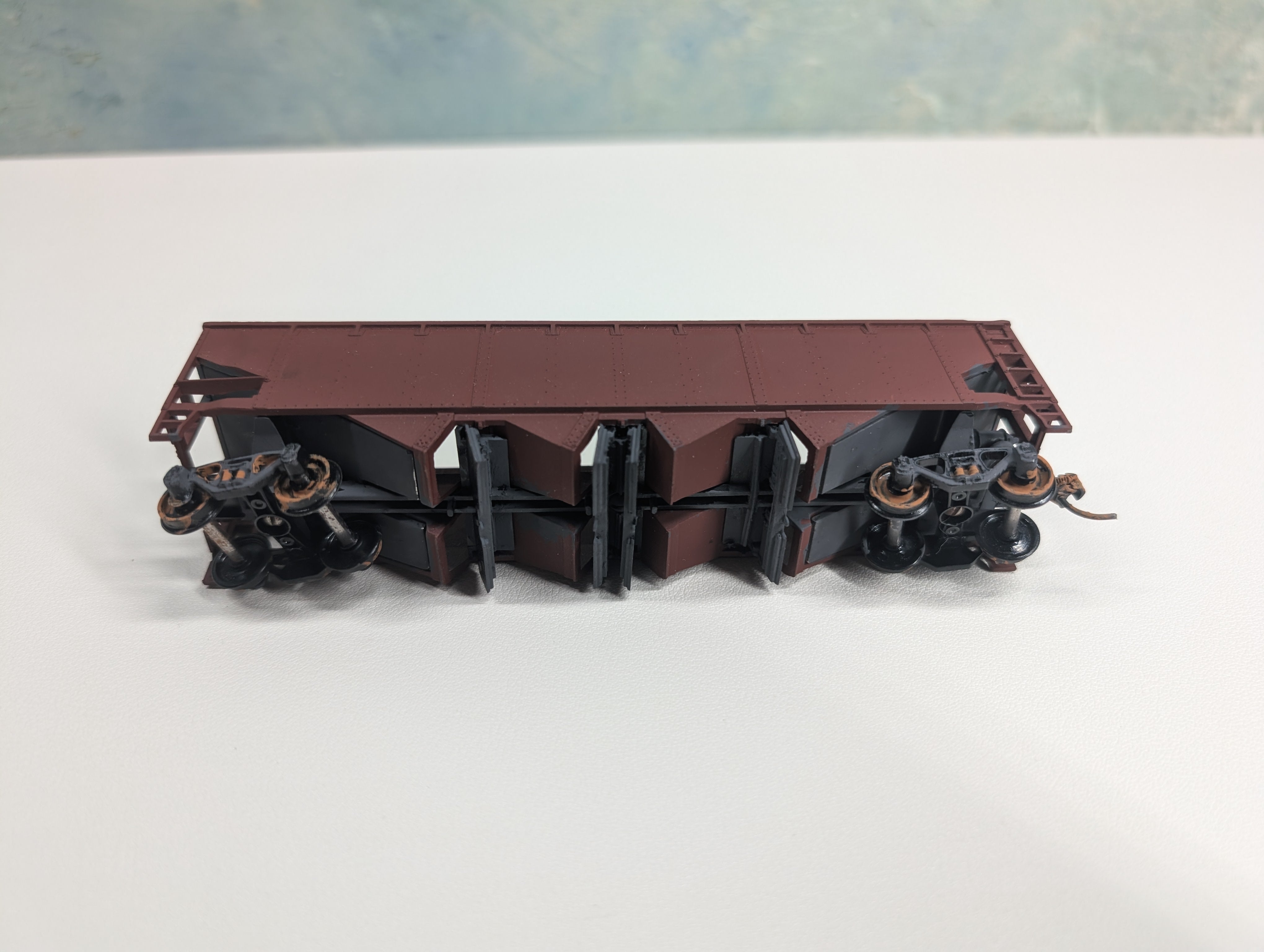 USED Athearn HO Scale Operating Hopper Undecorated Painted KIT