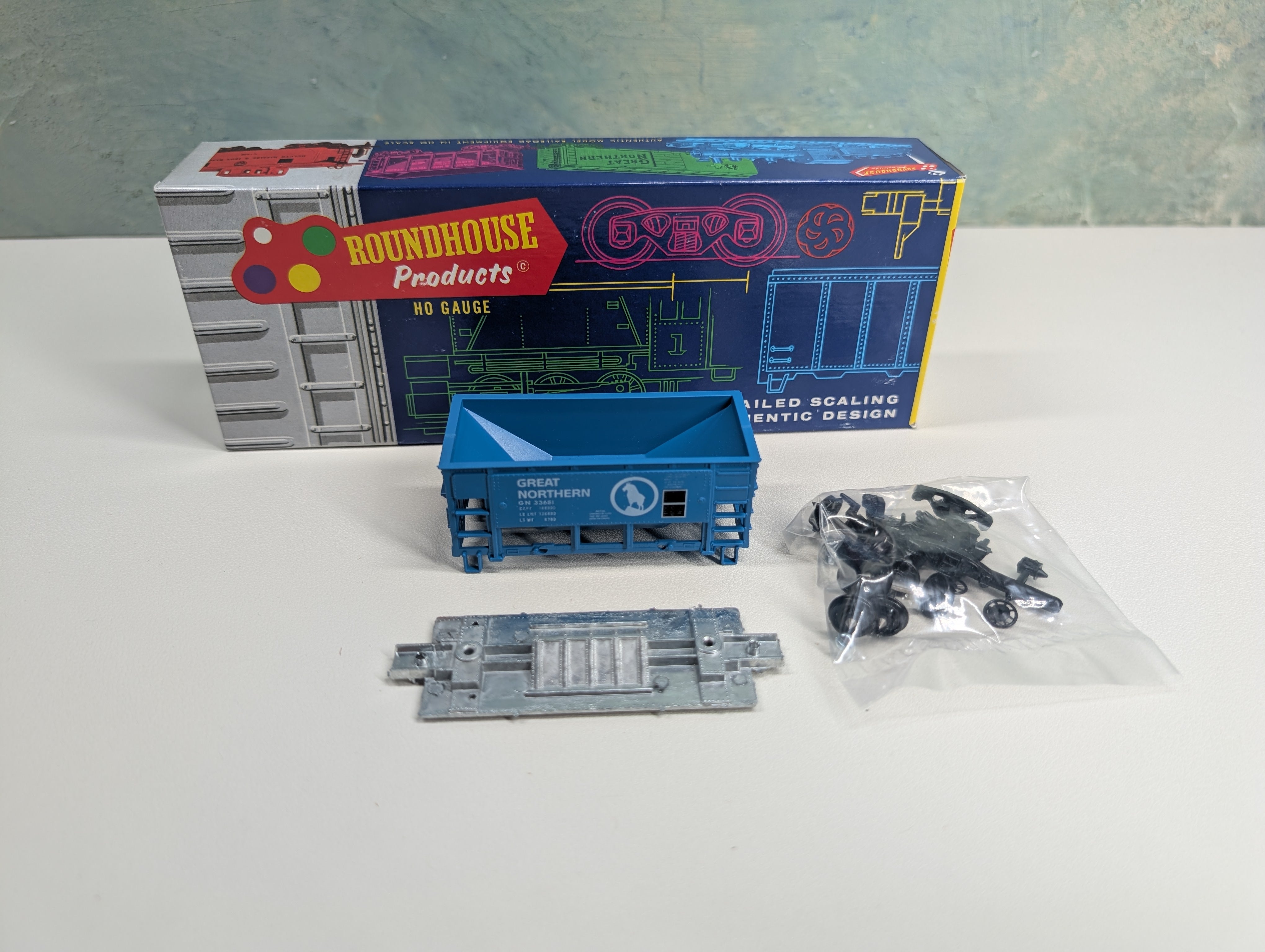 USED Roundhouse 1425 HO Scale Ore Car Great Northern GN #33681 KIT