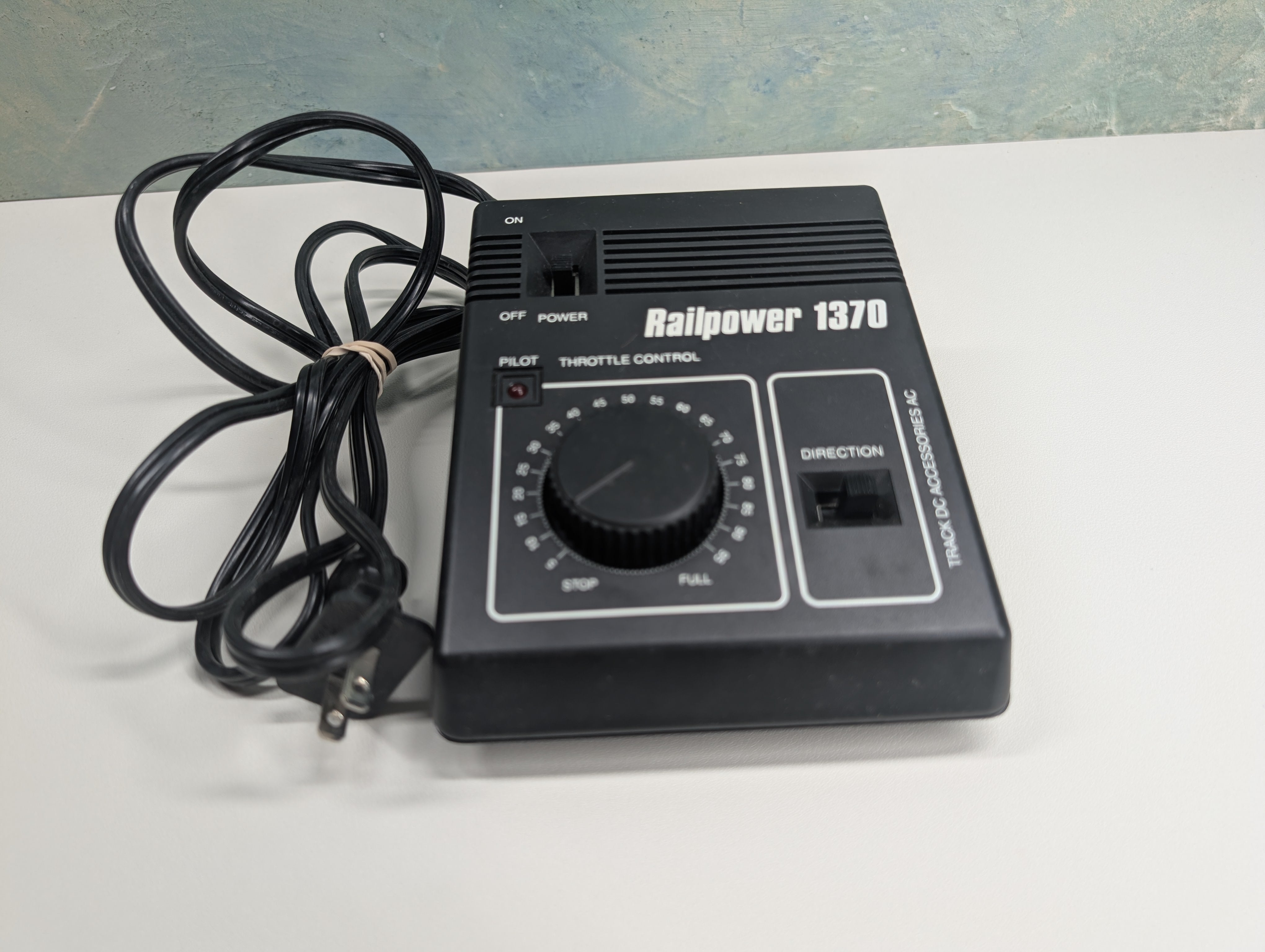 USED MRC MULTI Scale Railpower 1370 Model Train 18 VA Powerpack (HO & N) Tested