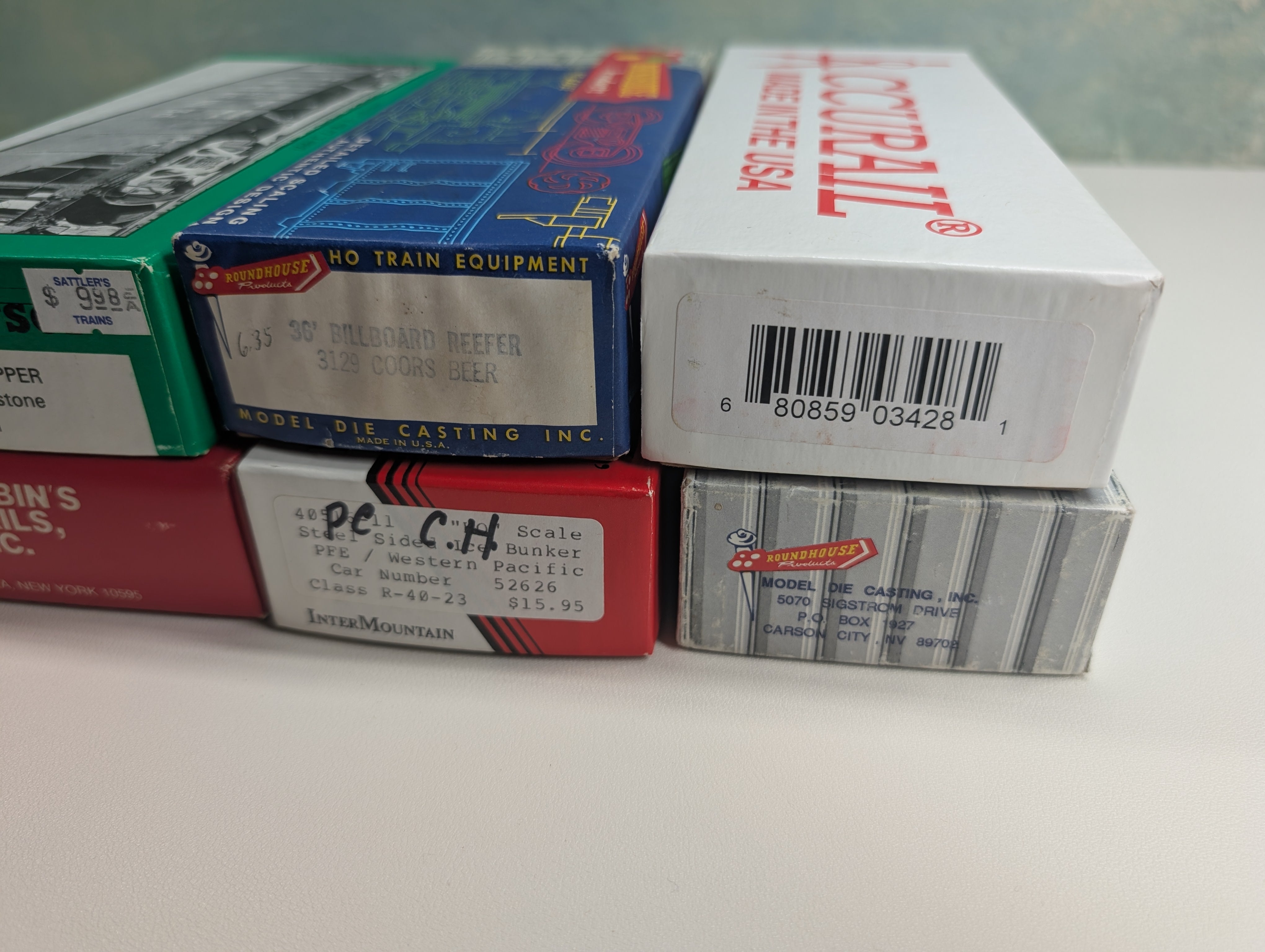 USED HO Scale Empty Boxes for Storage (6 pcs)