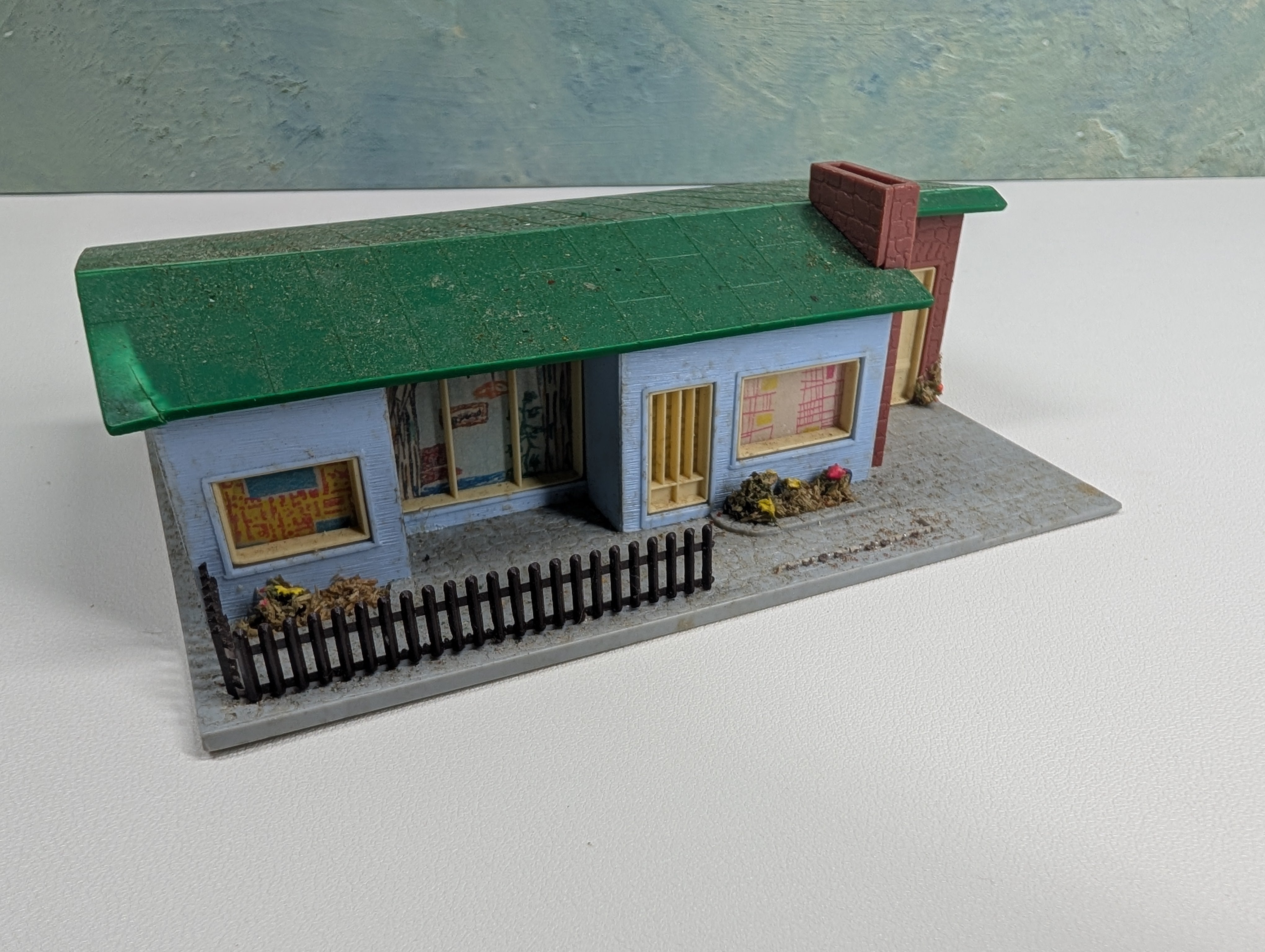 USED Hoffman 517 HO Scale Bungalow