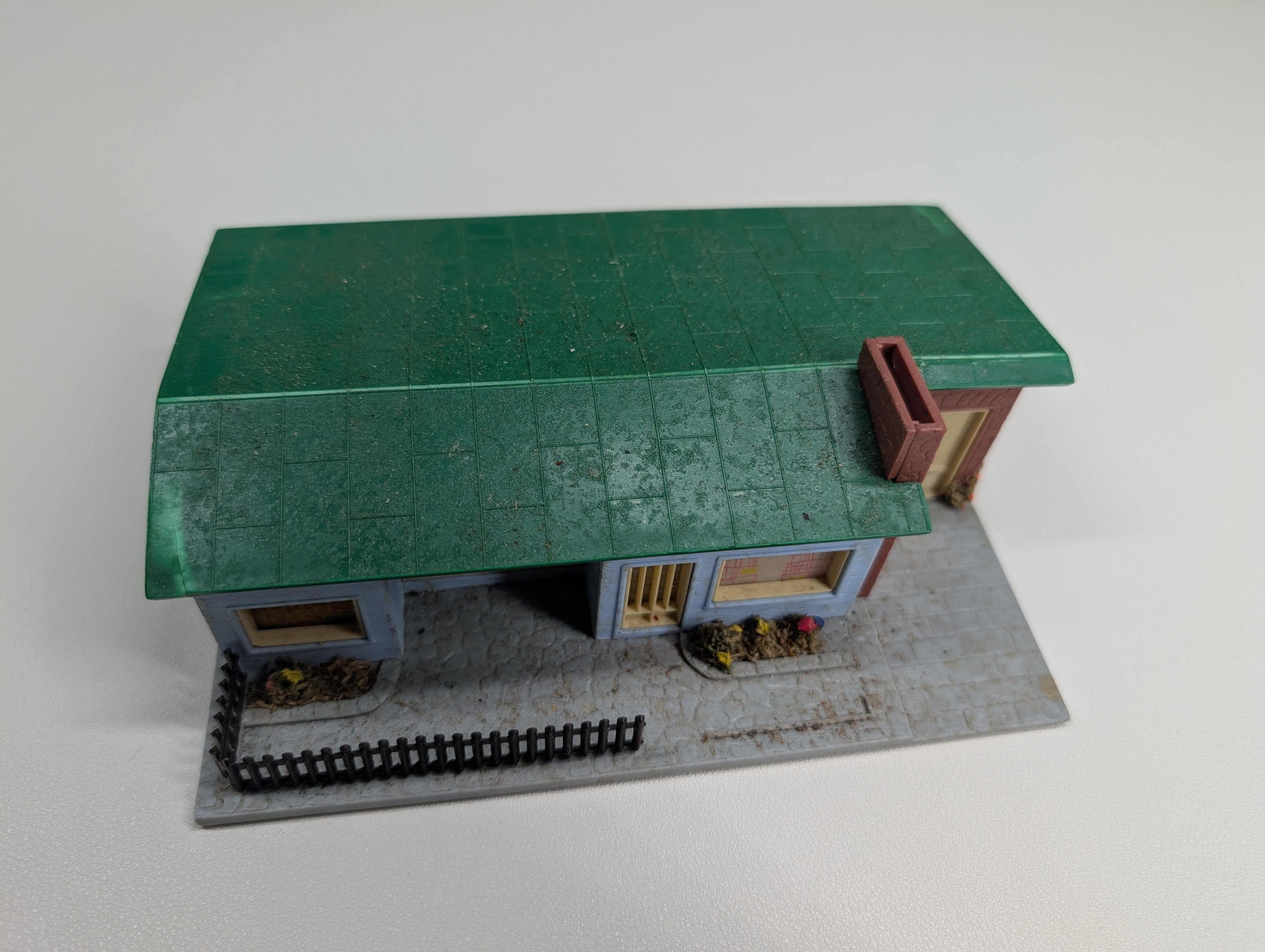 USED Hoffman 517 HO Scale Bungalow