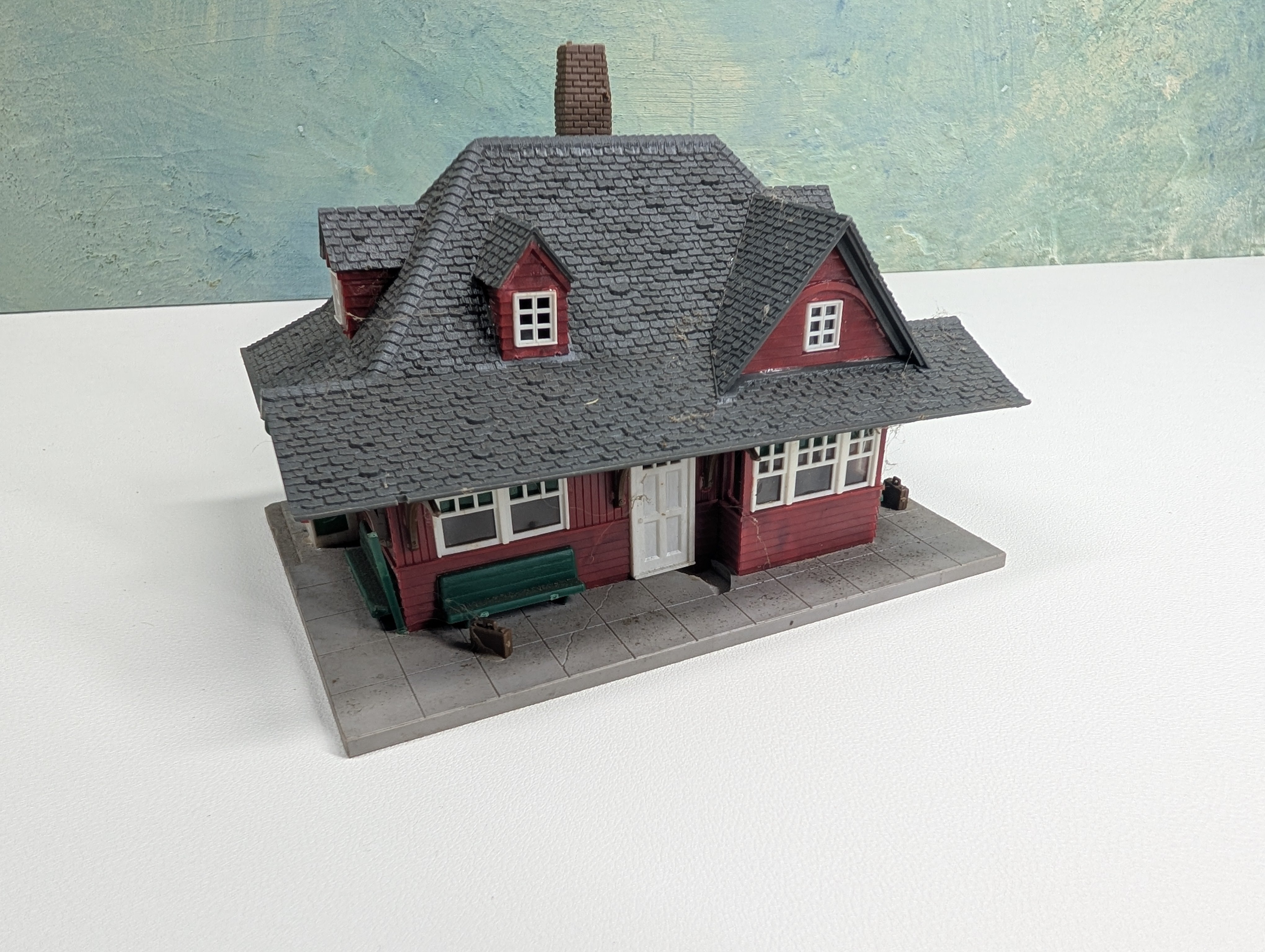 USED HO Scale Freight Station