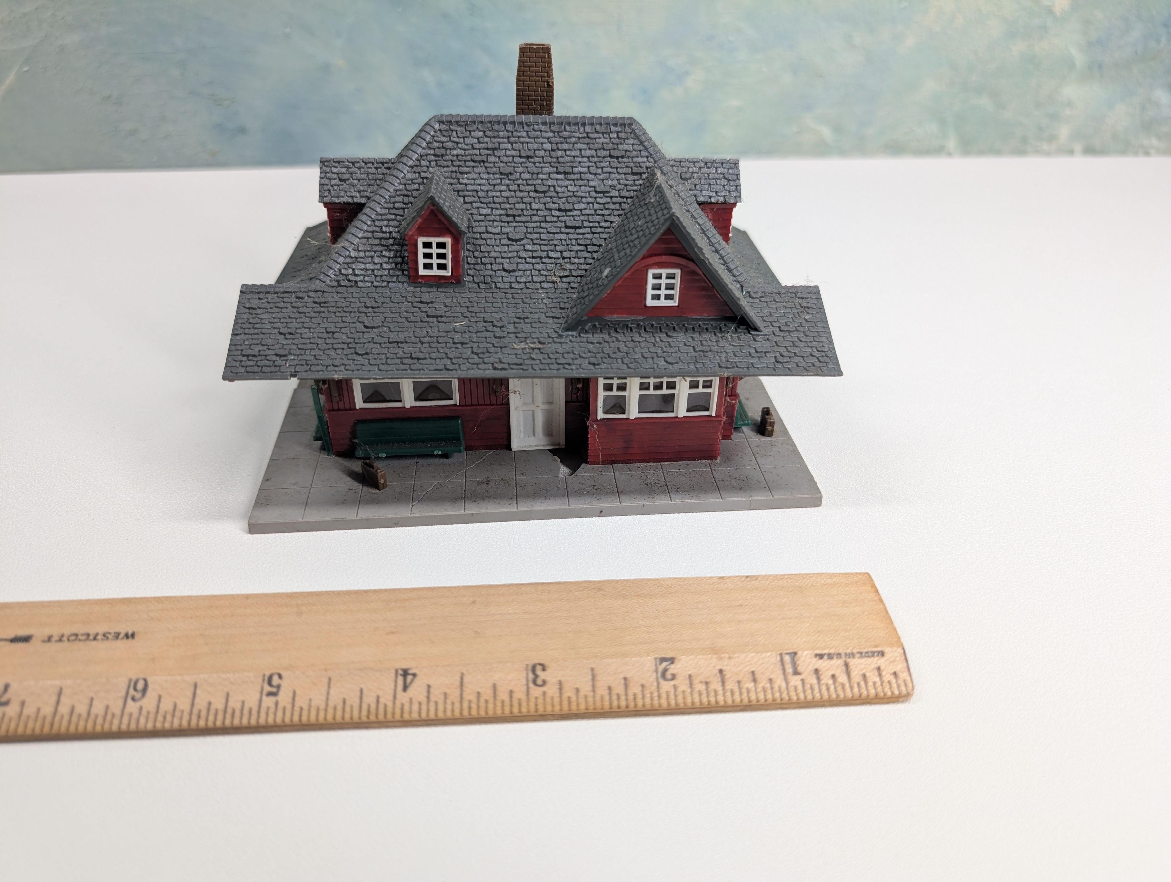 USED HO Scale Freight Station