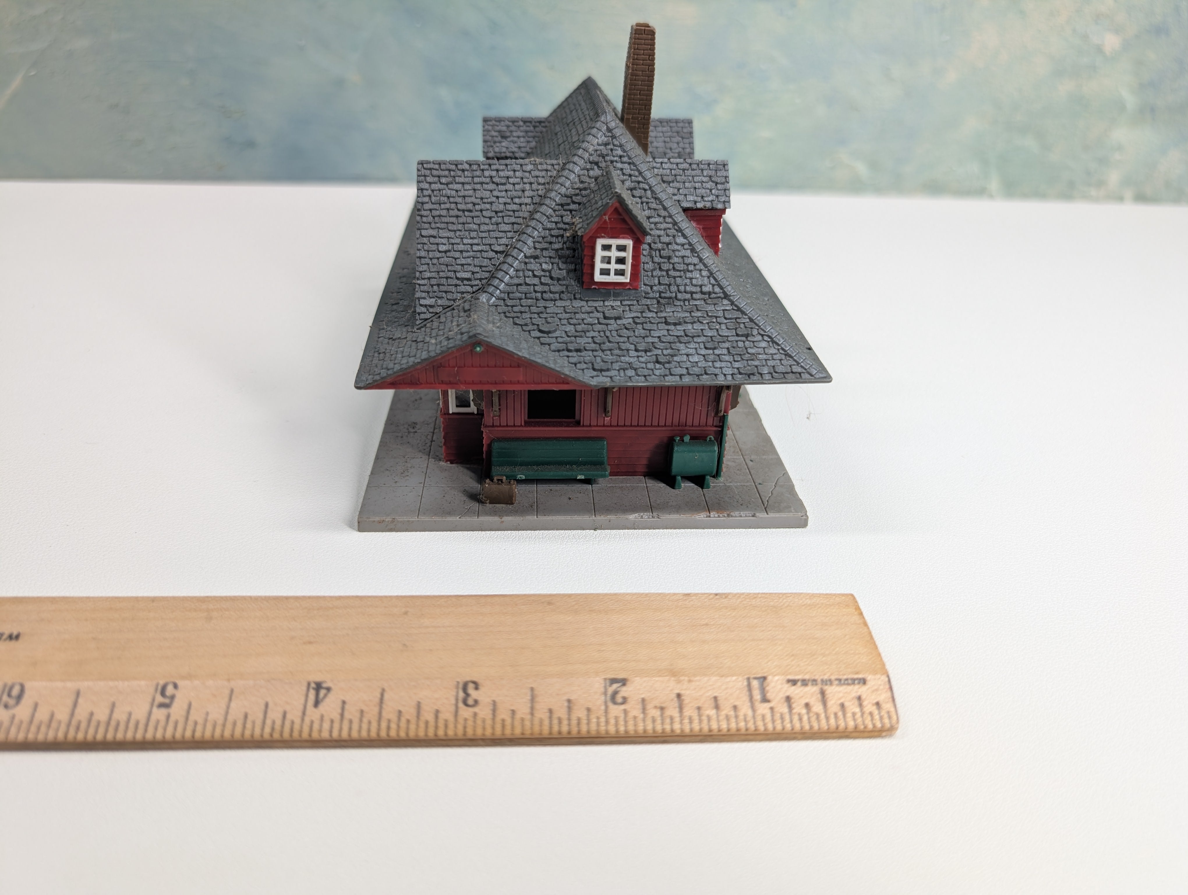 USED HO Scale Freight Station