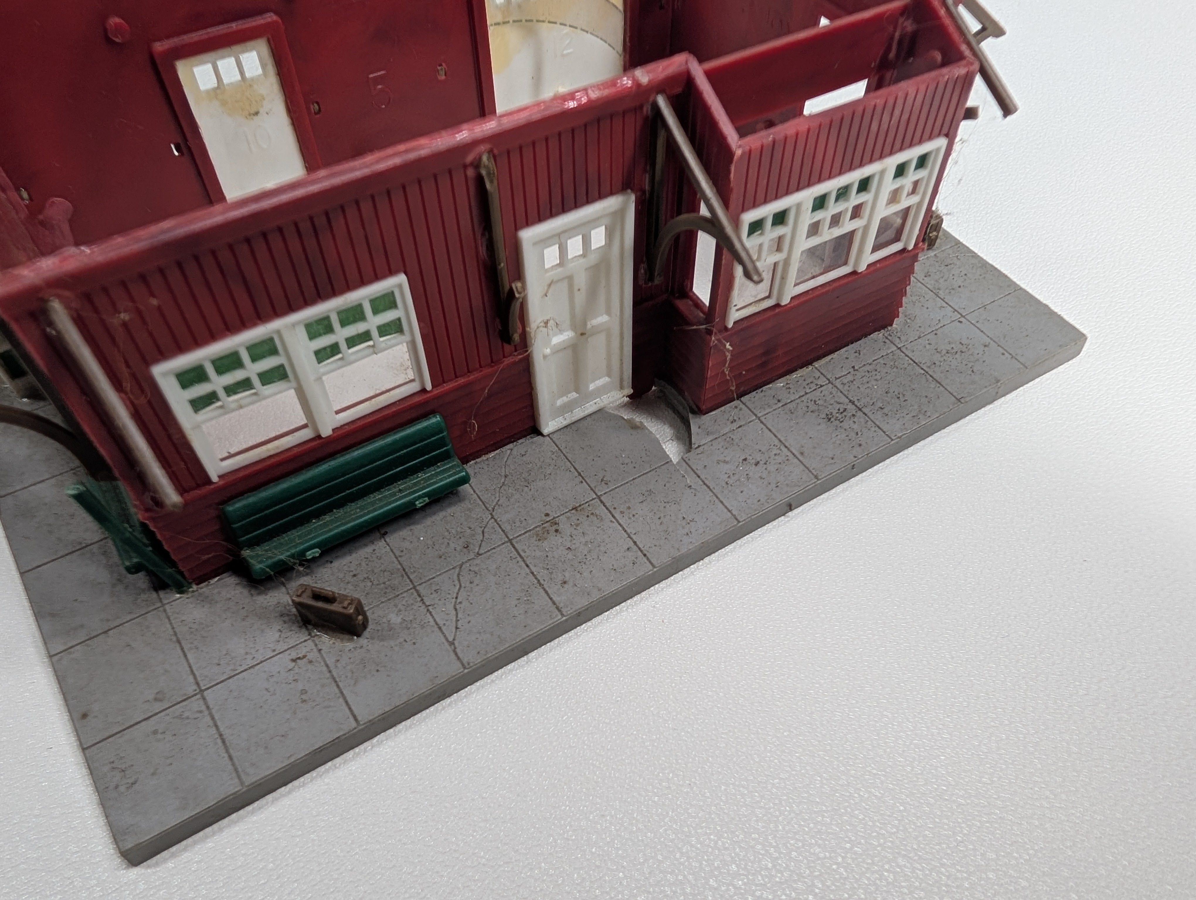 USED HO Scale Freight Station