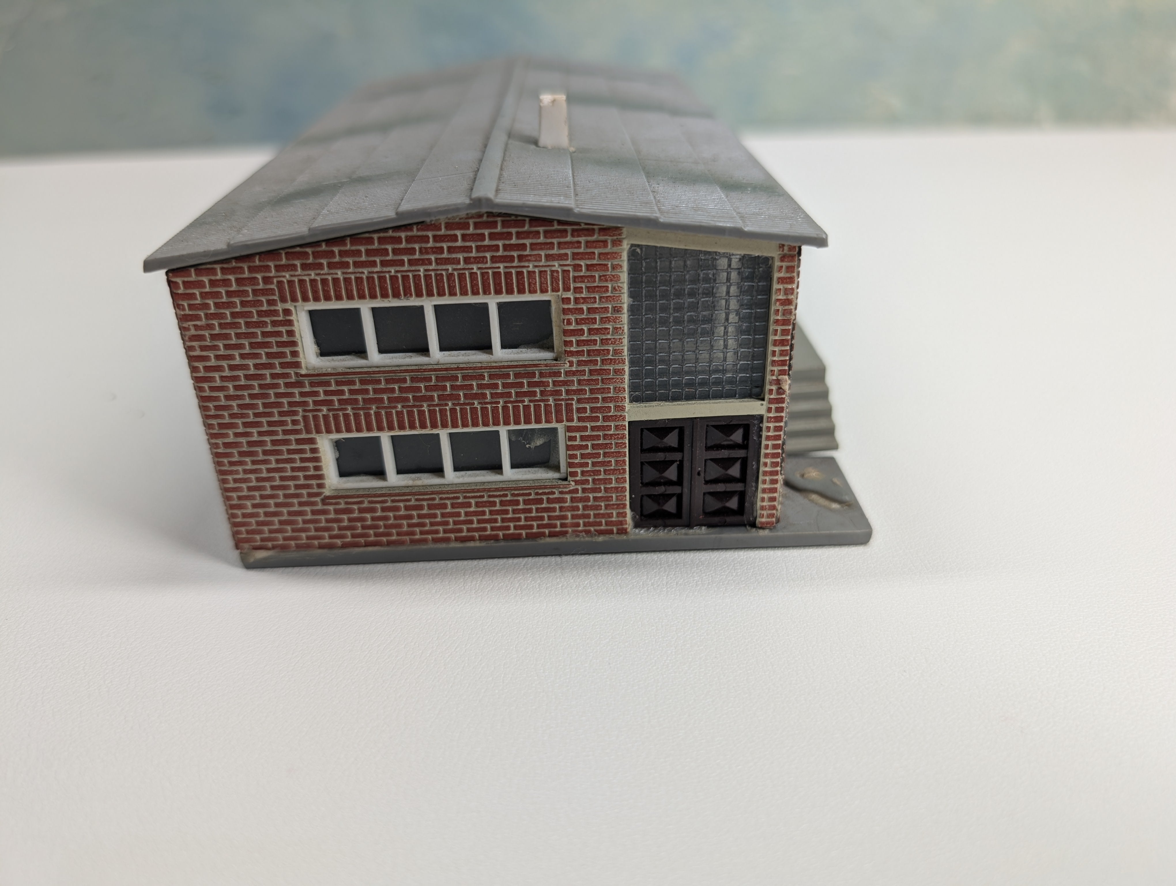 USED Vollmer 553 HO Scale Brick Warehouse