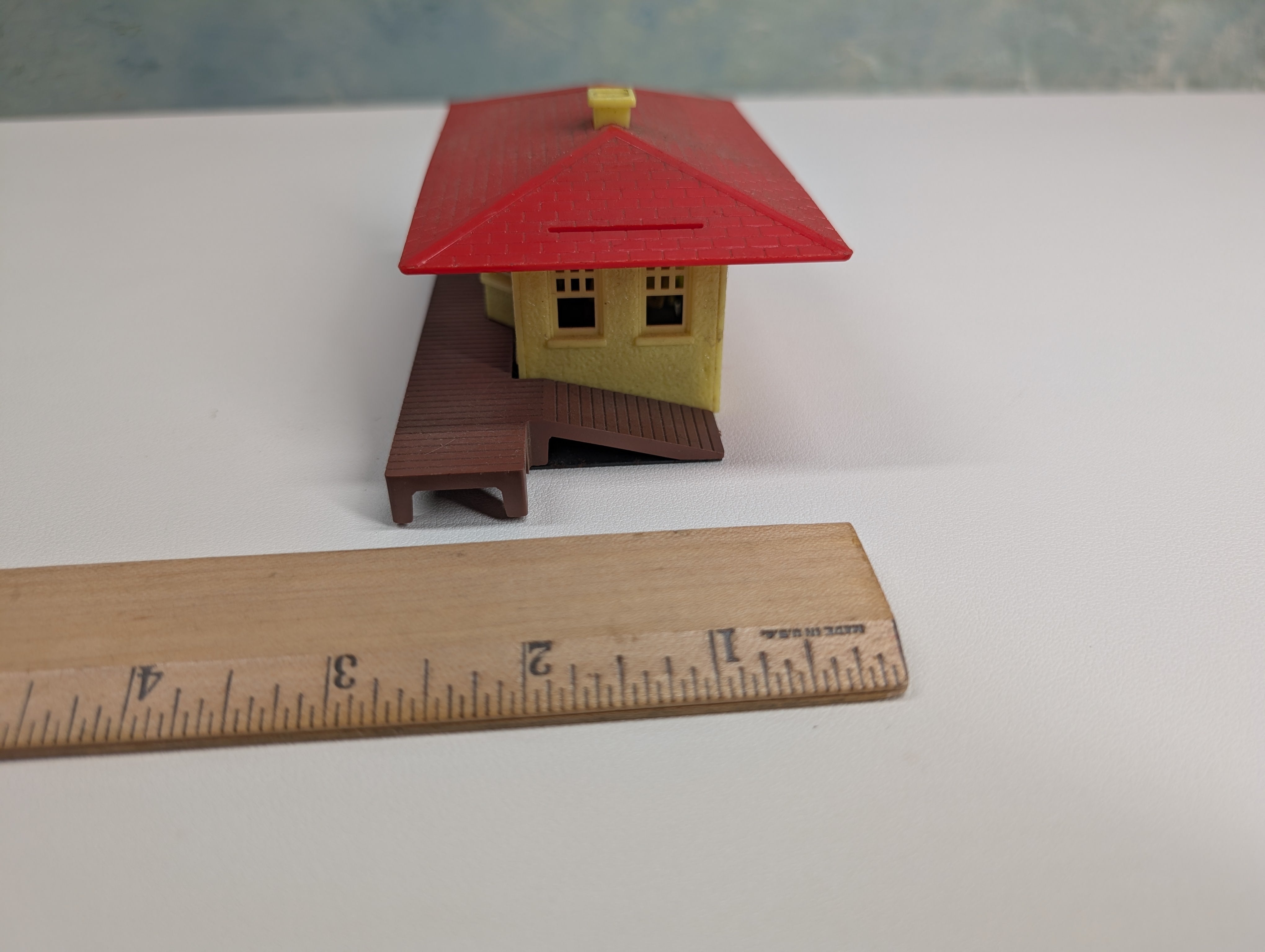 USED Plasticville HO Scale Passenger Station