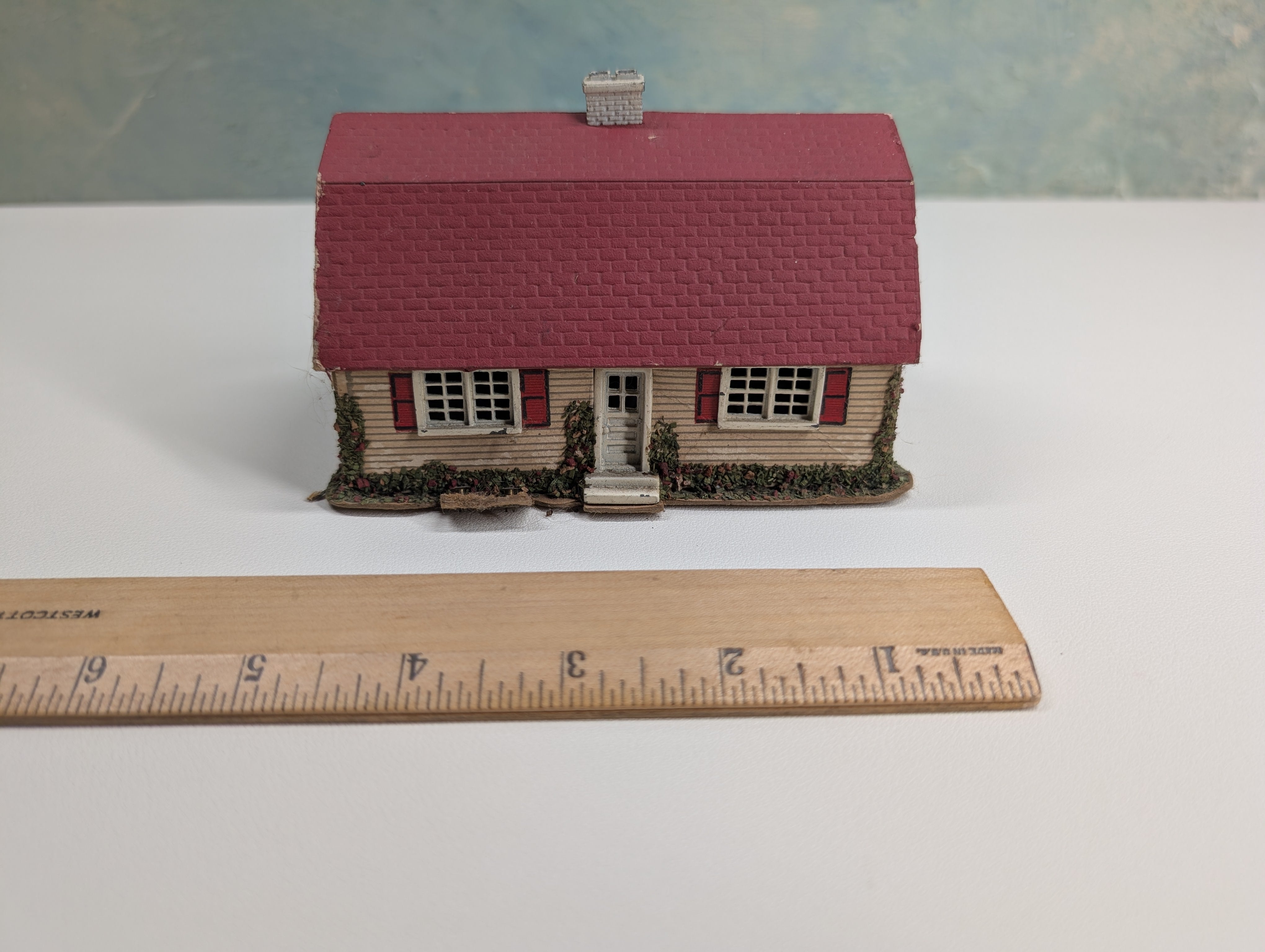 USED Ideal Models B250 HO Scale Dutch Colonial Home
