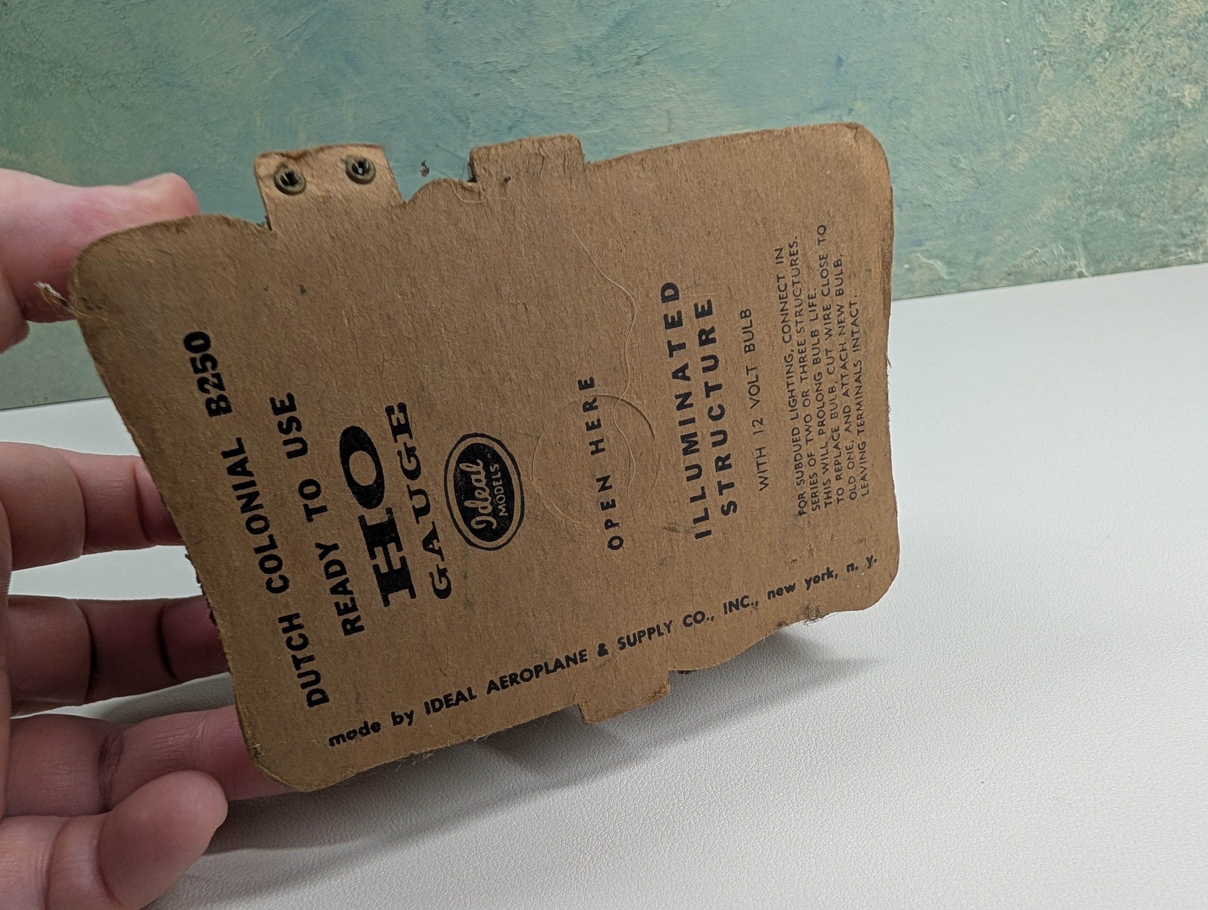 USED Ideal Models B250 HO Scale Dutch Colonial Home