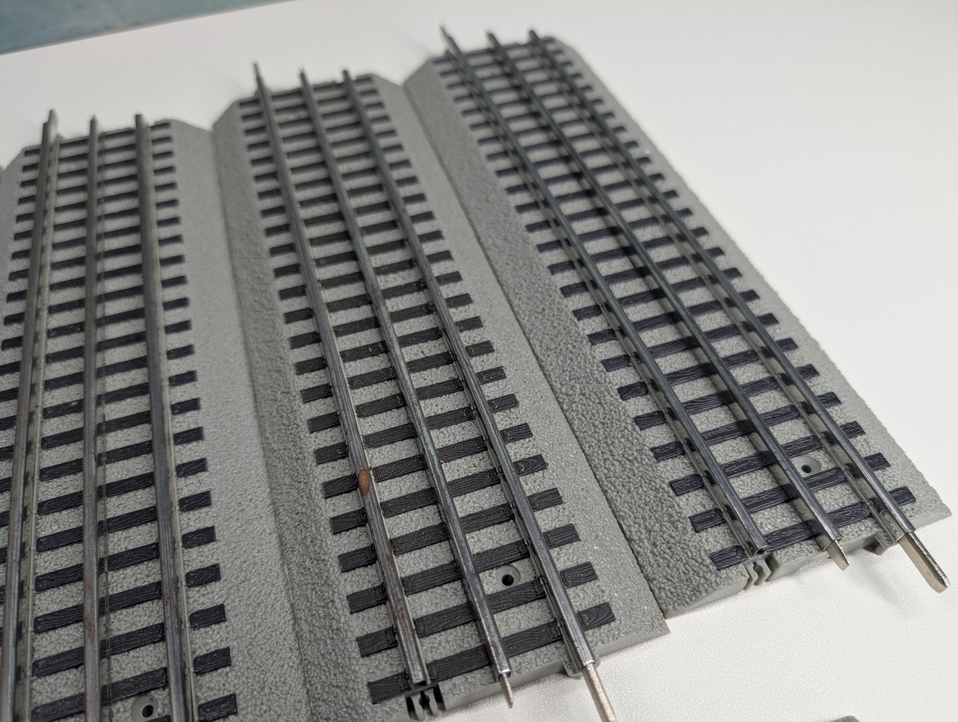 USED Lionel O Lot of Fastrack 10", 4.5", & 1.75" Straight Track (6 pcs)