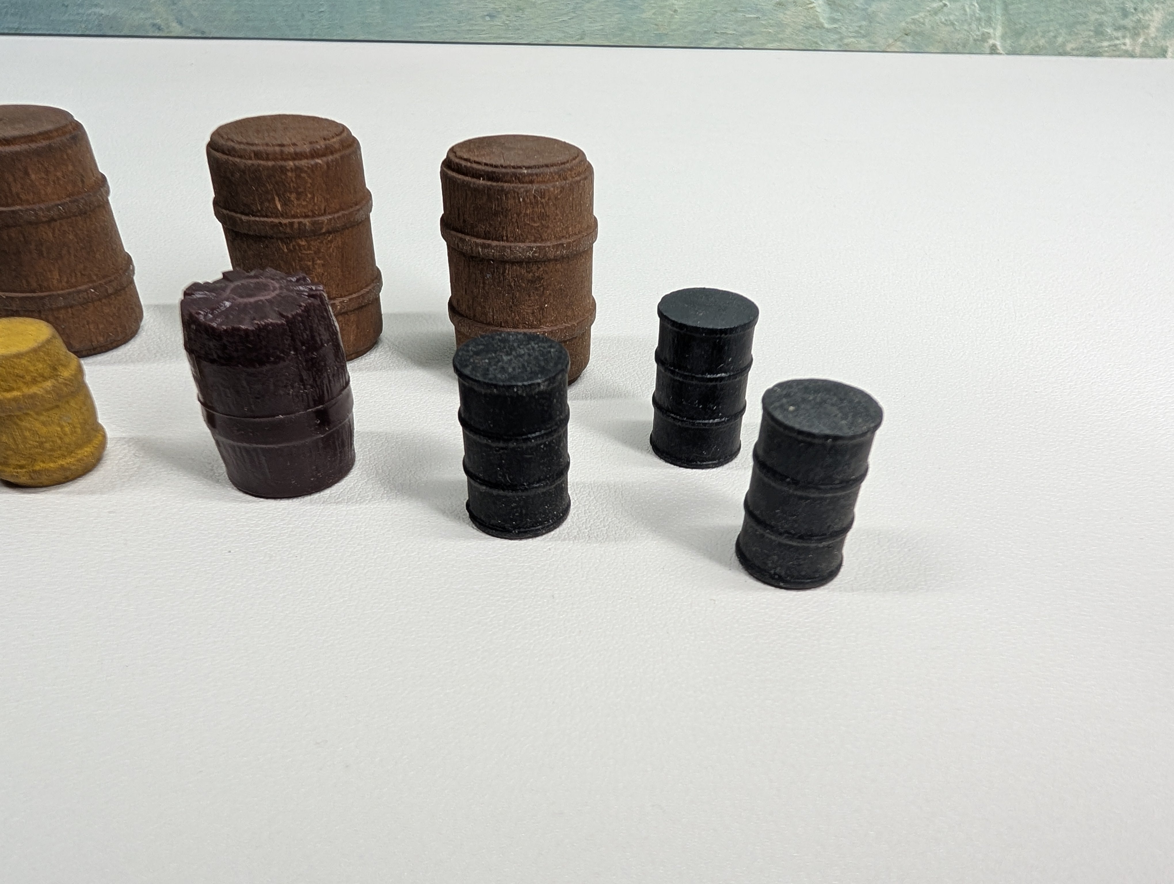 USED HO Scale Barrels, Various Sizes and Colors (10+ pcs)