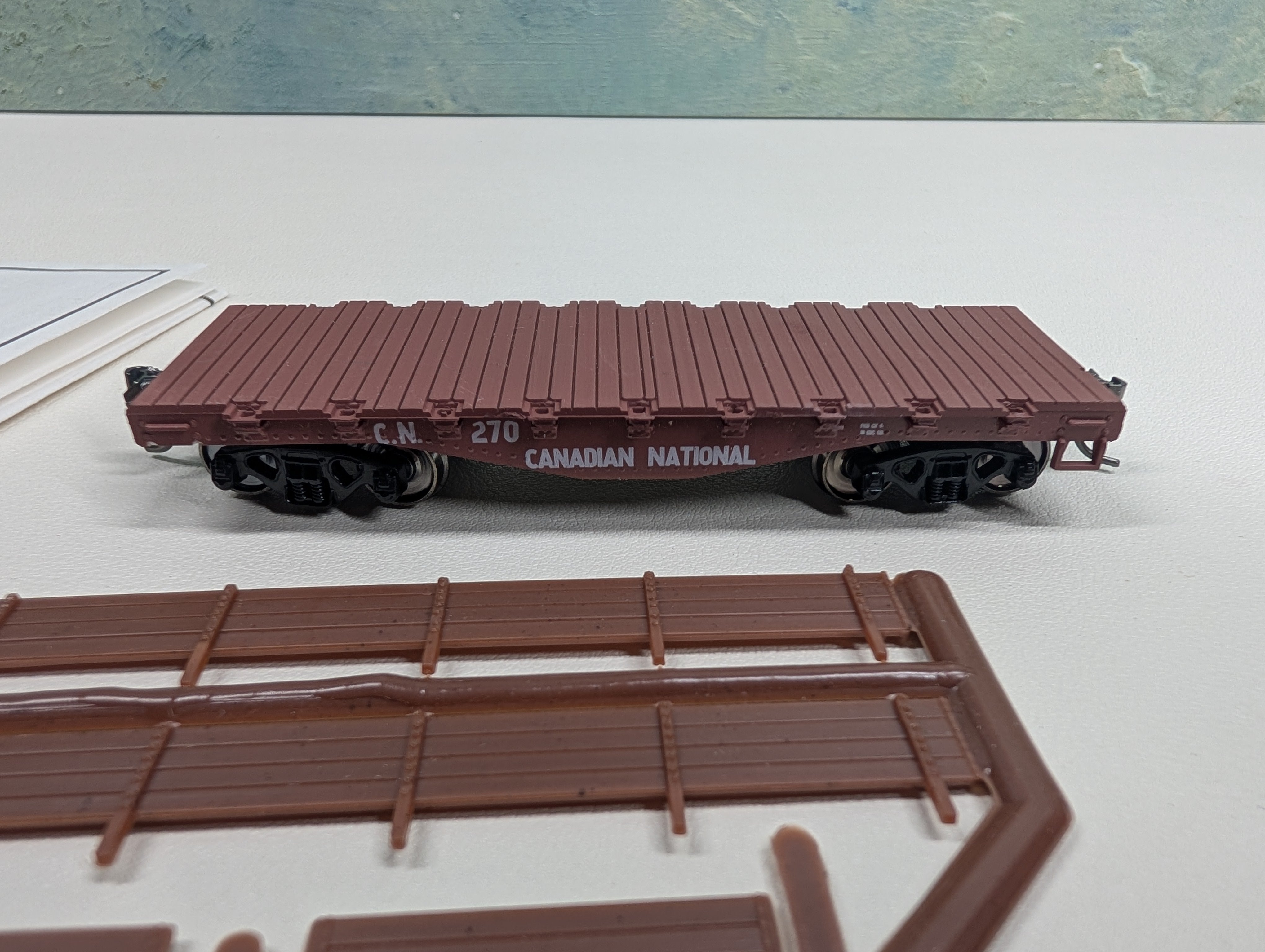 USED Roundhouse HO Scale Flat Car Gondola Canadian National CN #270