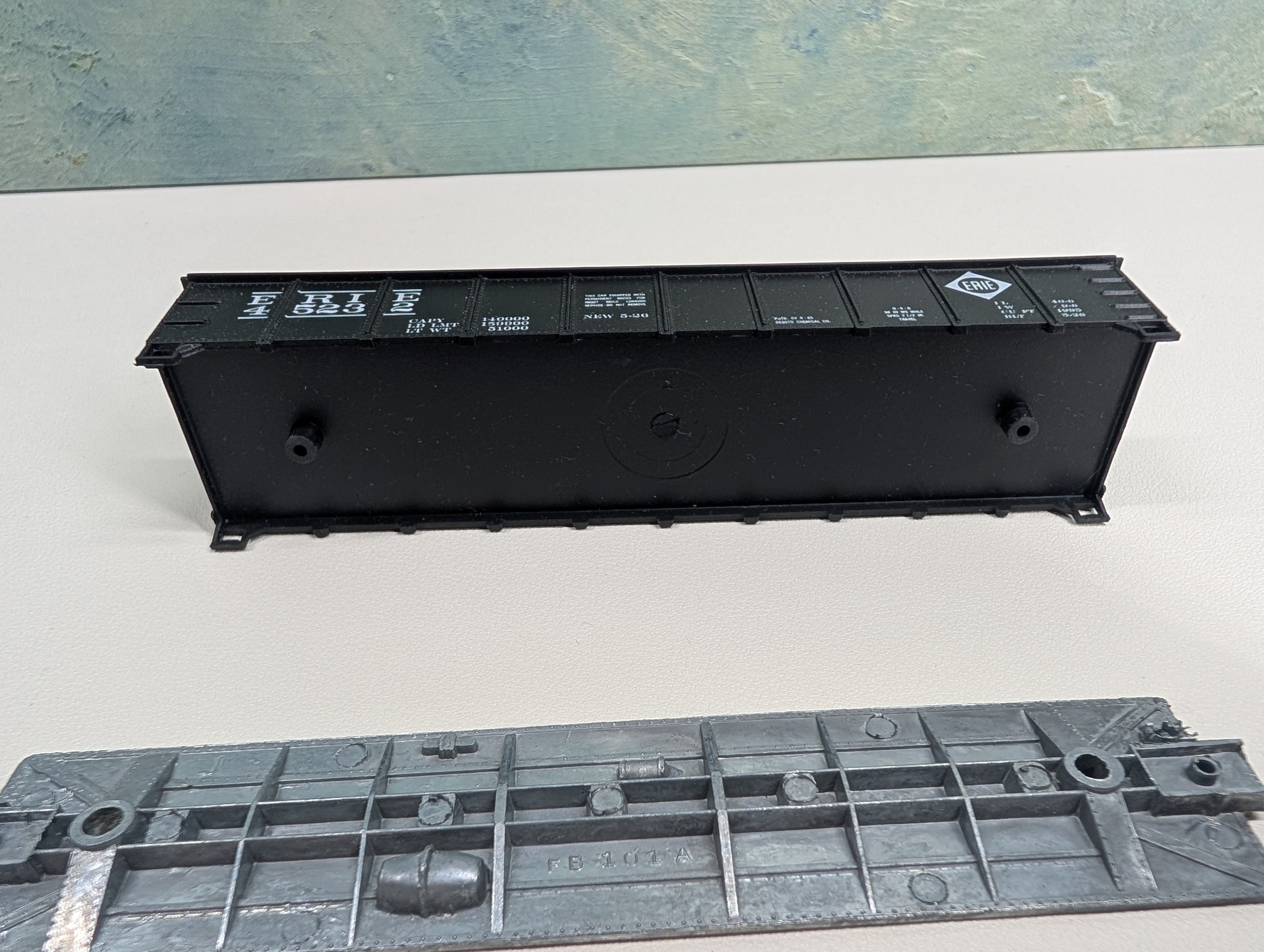 USED Roundhouse HO Scale Gondola Erie #45232