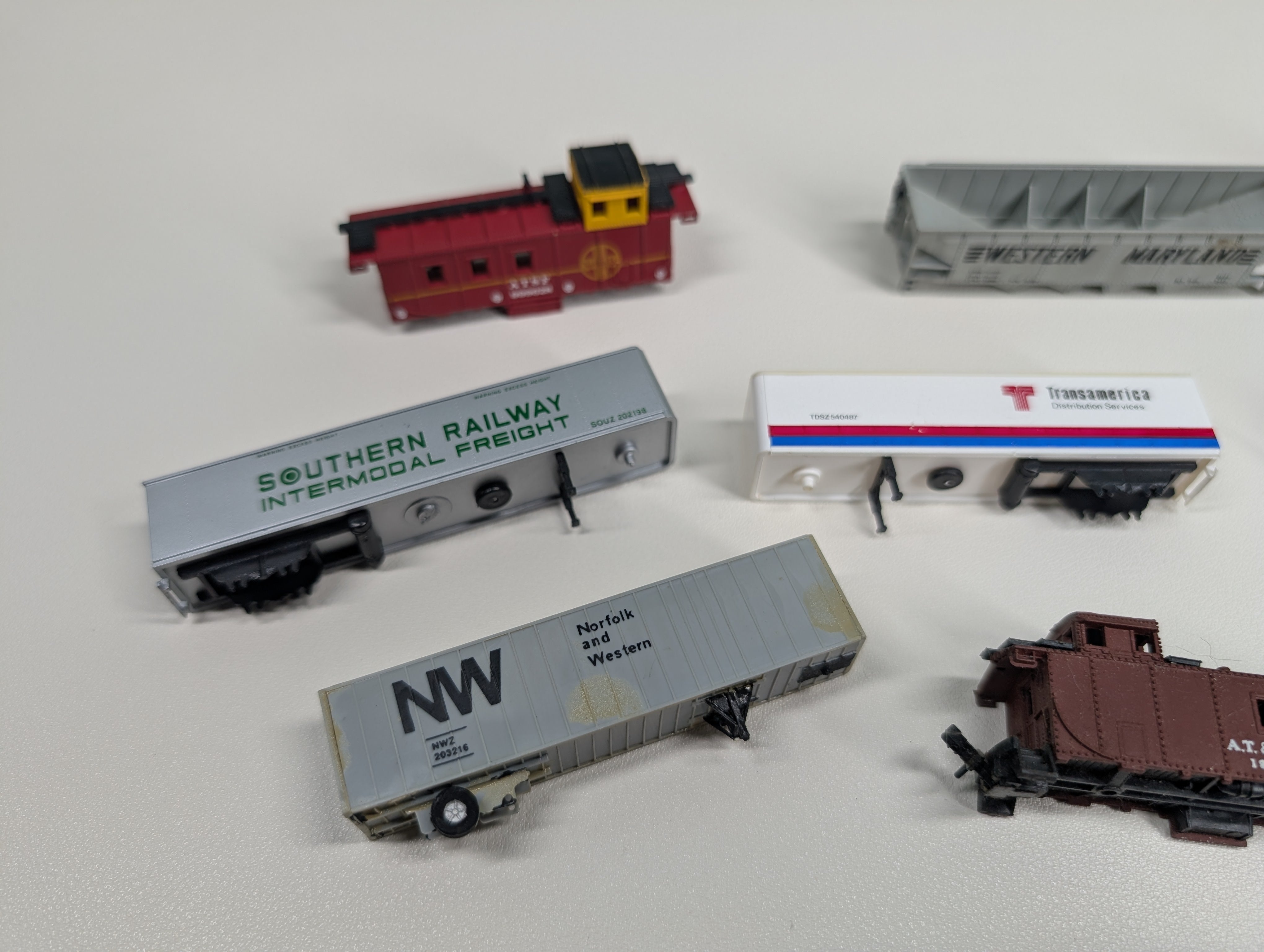 USED N Scale Lot of Hoppers, Trailers and more for Parts/Repairs