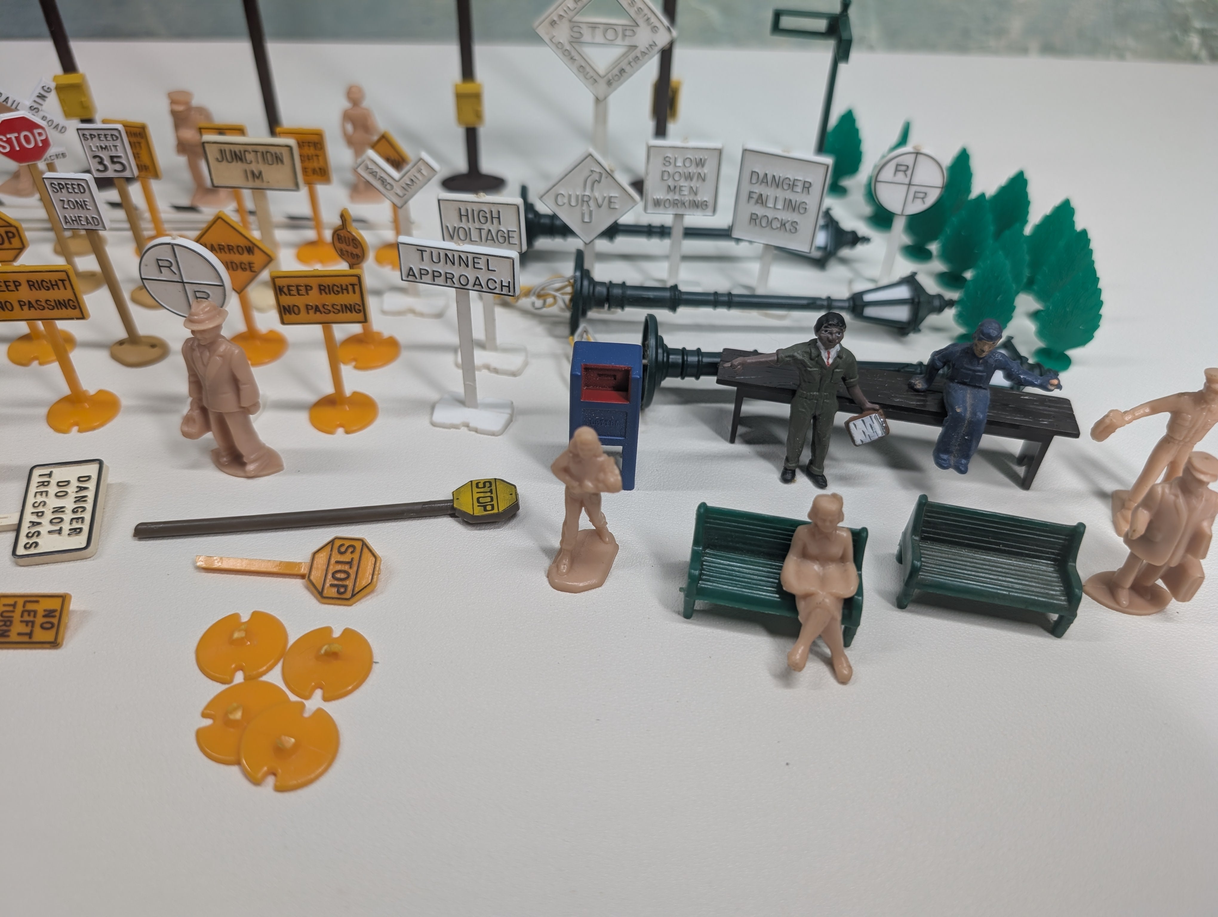 USED O Lot of RR Signs, Telephone Poles and more Details