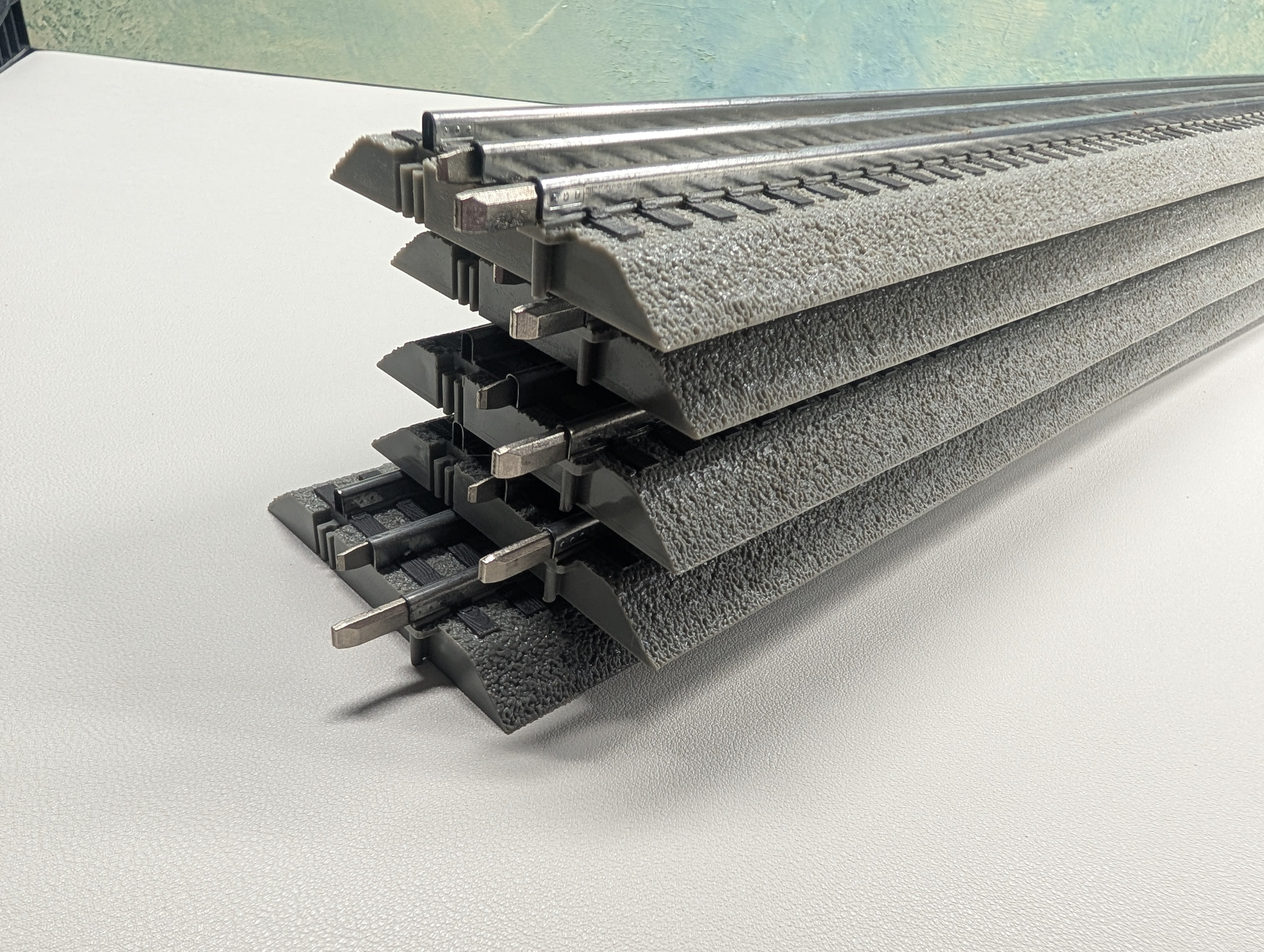 USED Lionel O Fastrack 30" Straight Track (5 pcs)