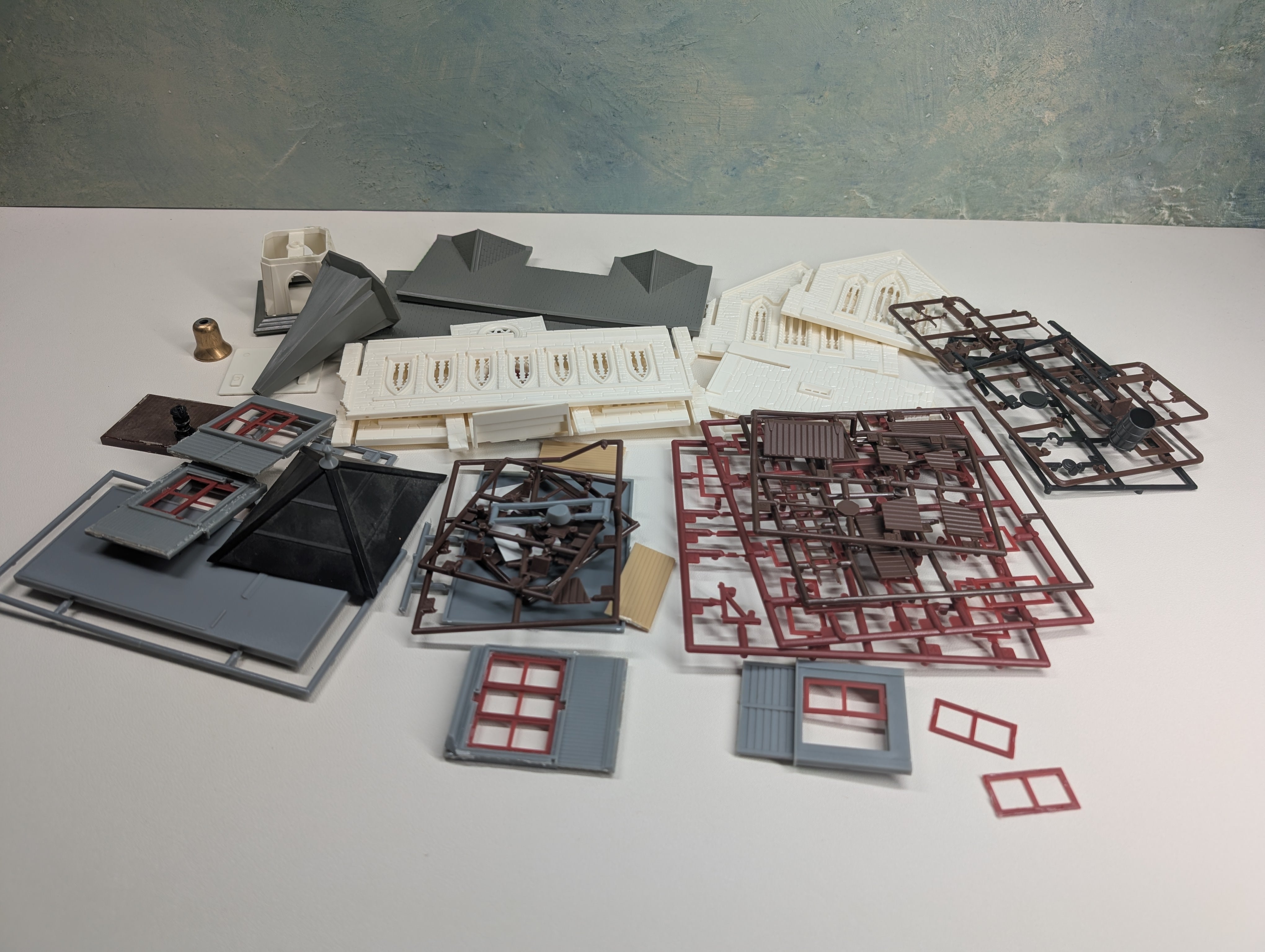 USED O Lot of Various Building Parts for Scratch Building and More