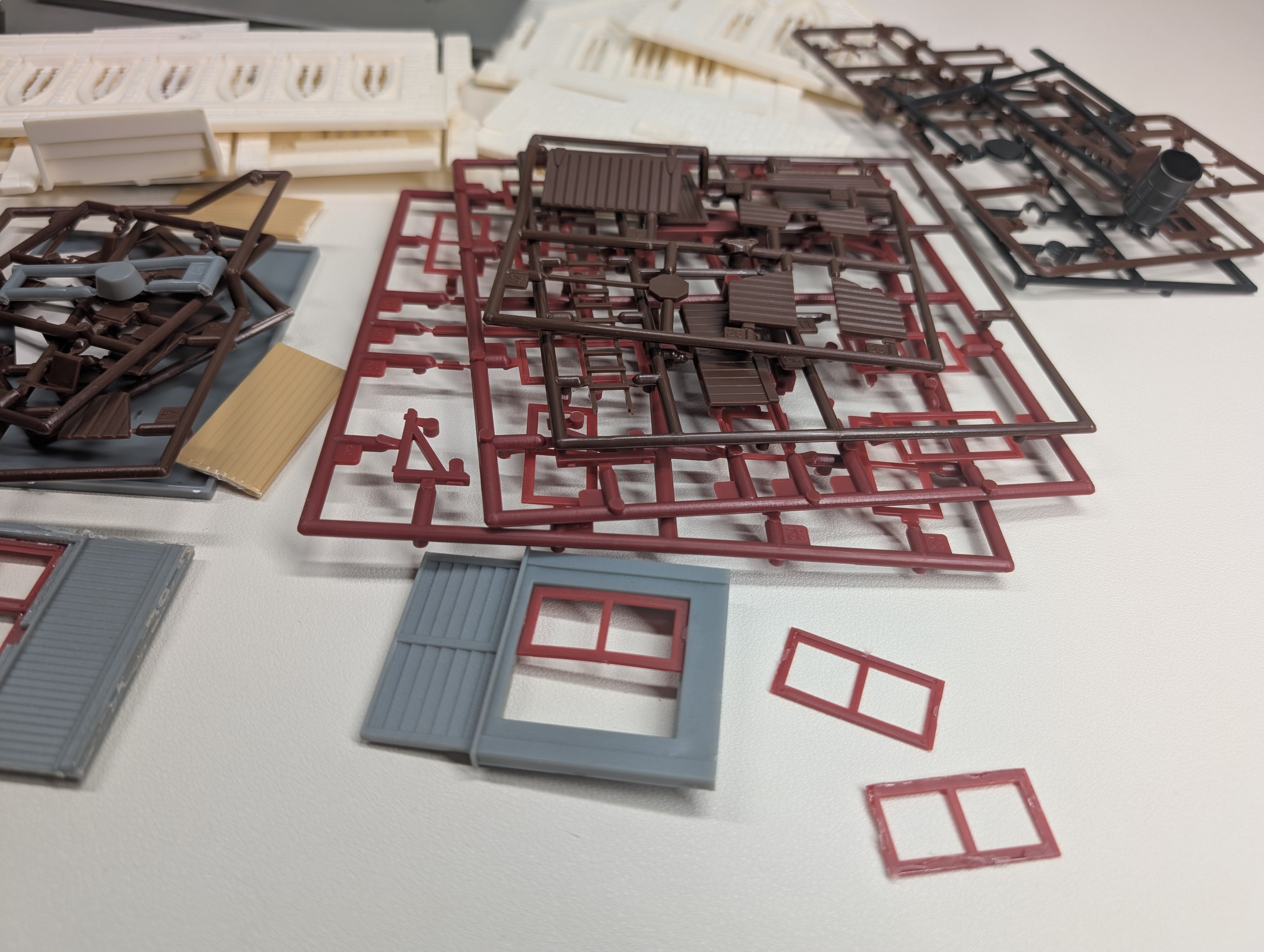 USED O Lot of Various Building Parts for Scratch Building and More