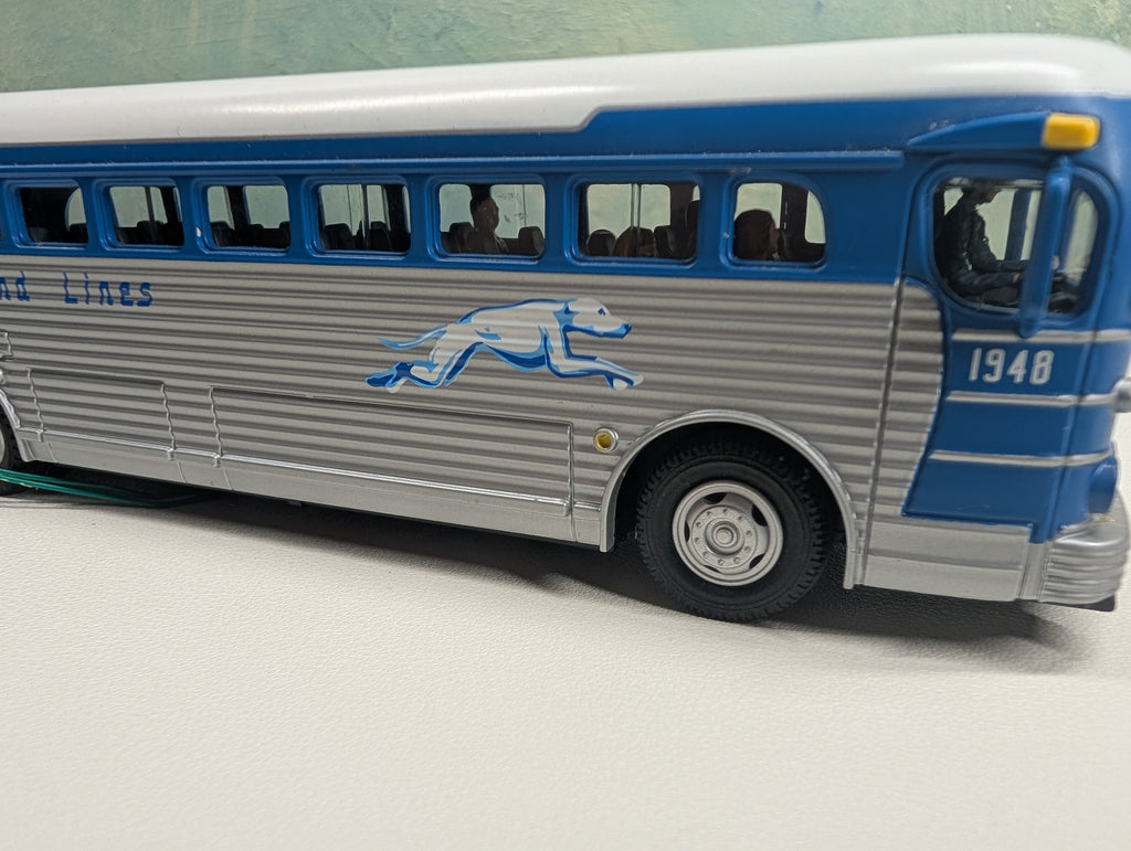 USED MTH Rail King 30-50033 O Greyhound Diecast Bus Wheeling #1948 Lig