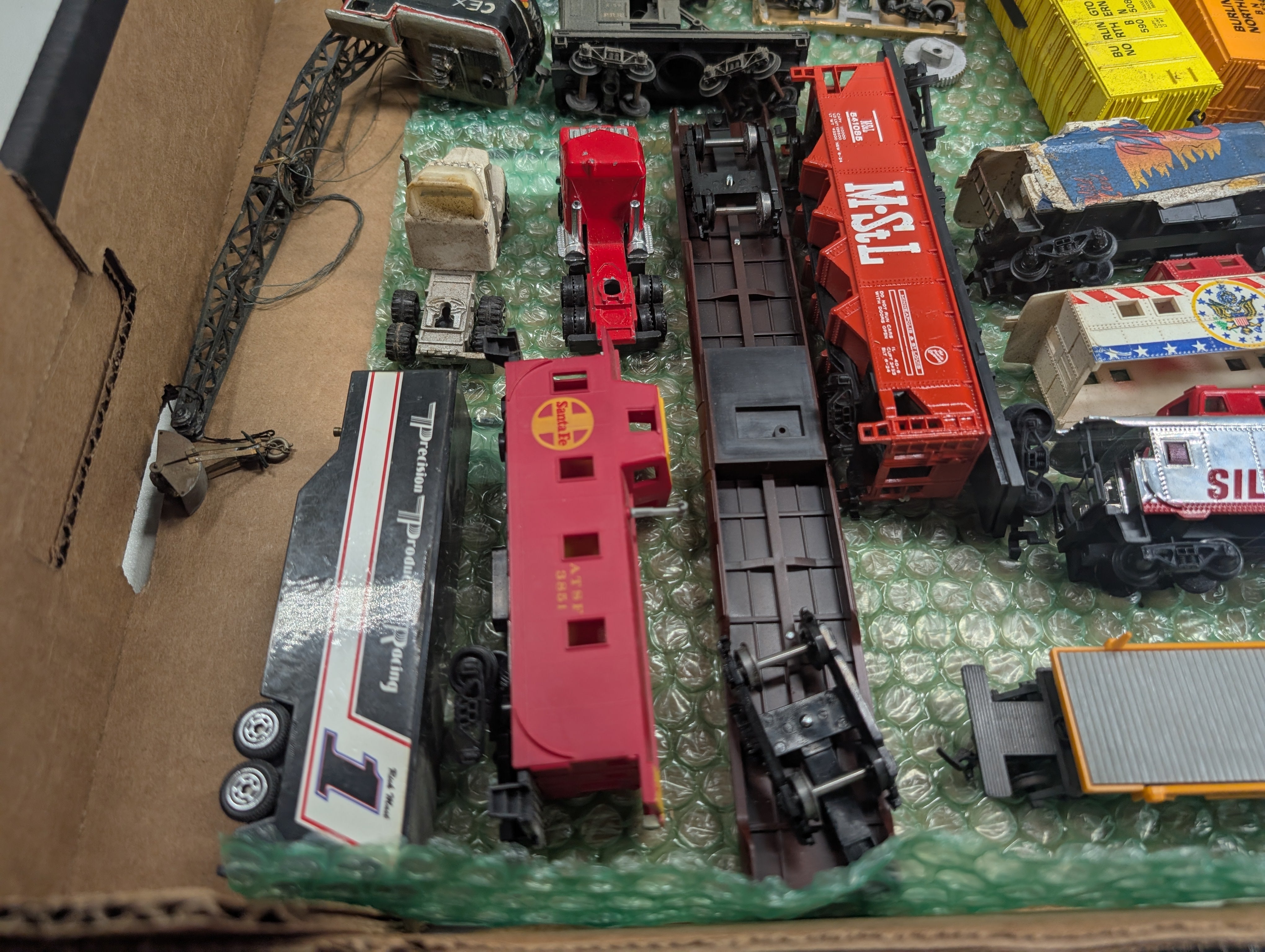 USED HO Scale Lot of Box Cars, Passenger Cars & Cranes, Trucks for Parts/Repairs