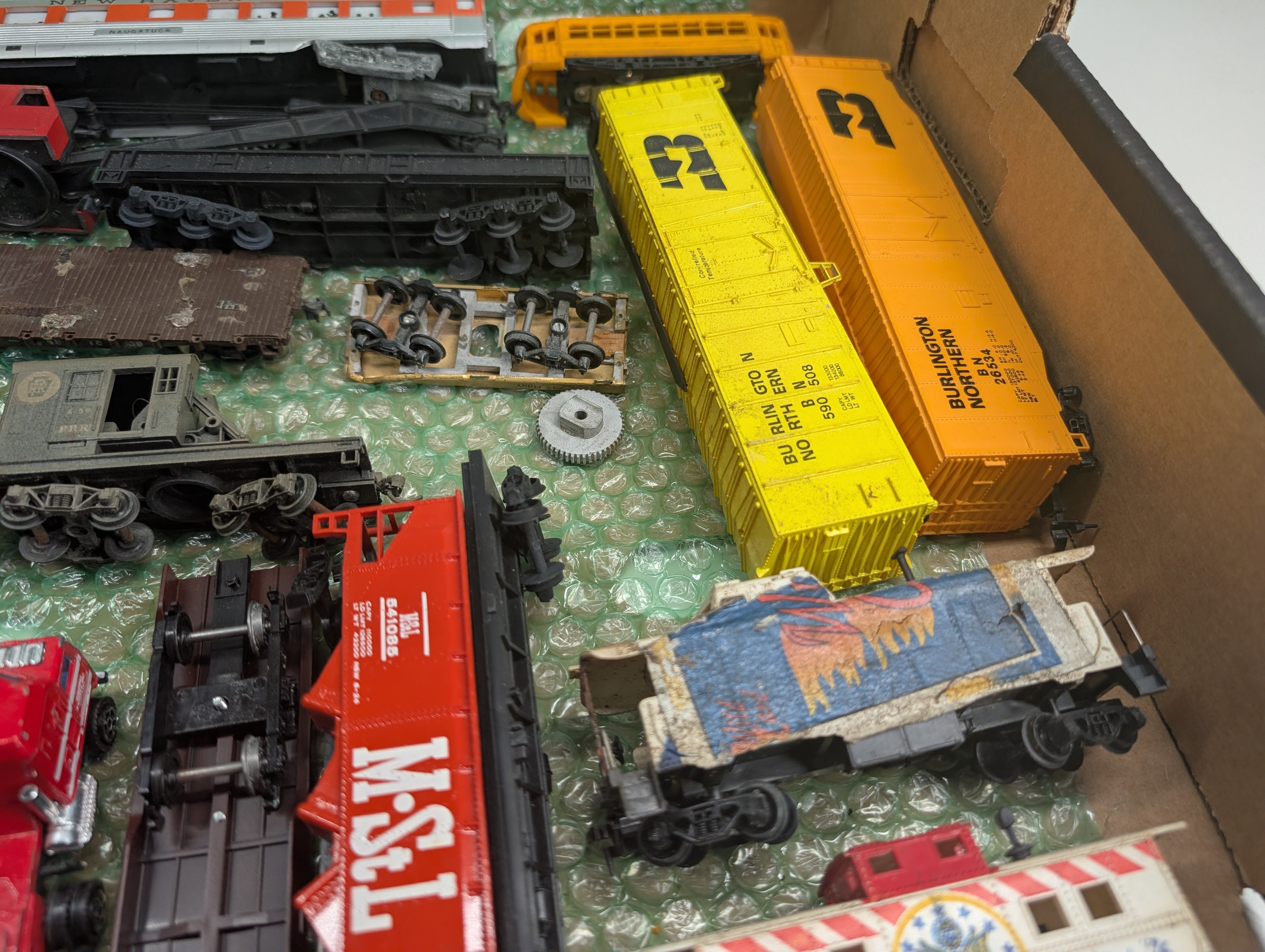 USED HO Scale Lot of Box Cars, Passenger Cars & Cranes, Trucks for Parts/Repairs