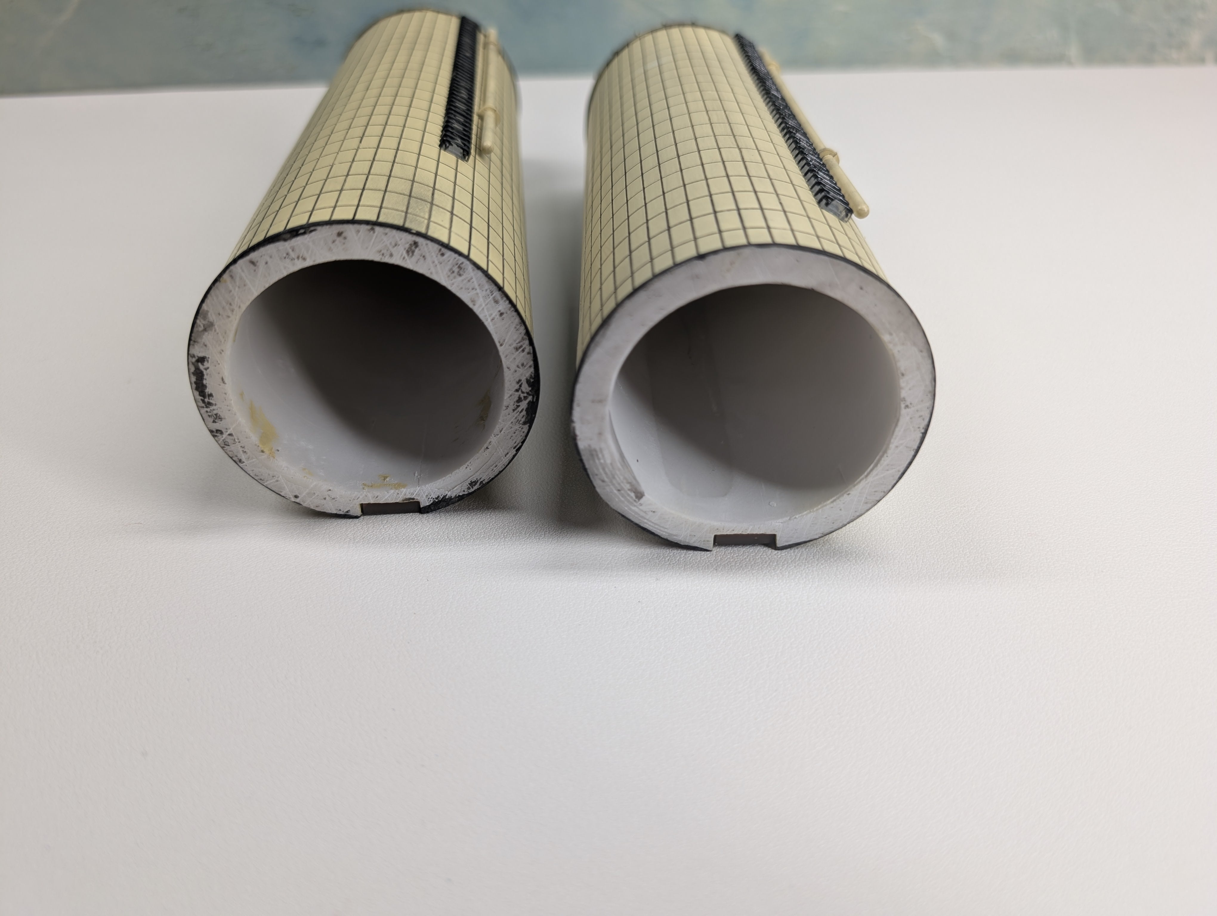 USED IMEX 6118 HO Scale Farm Silos, Resin (2 pcs)