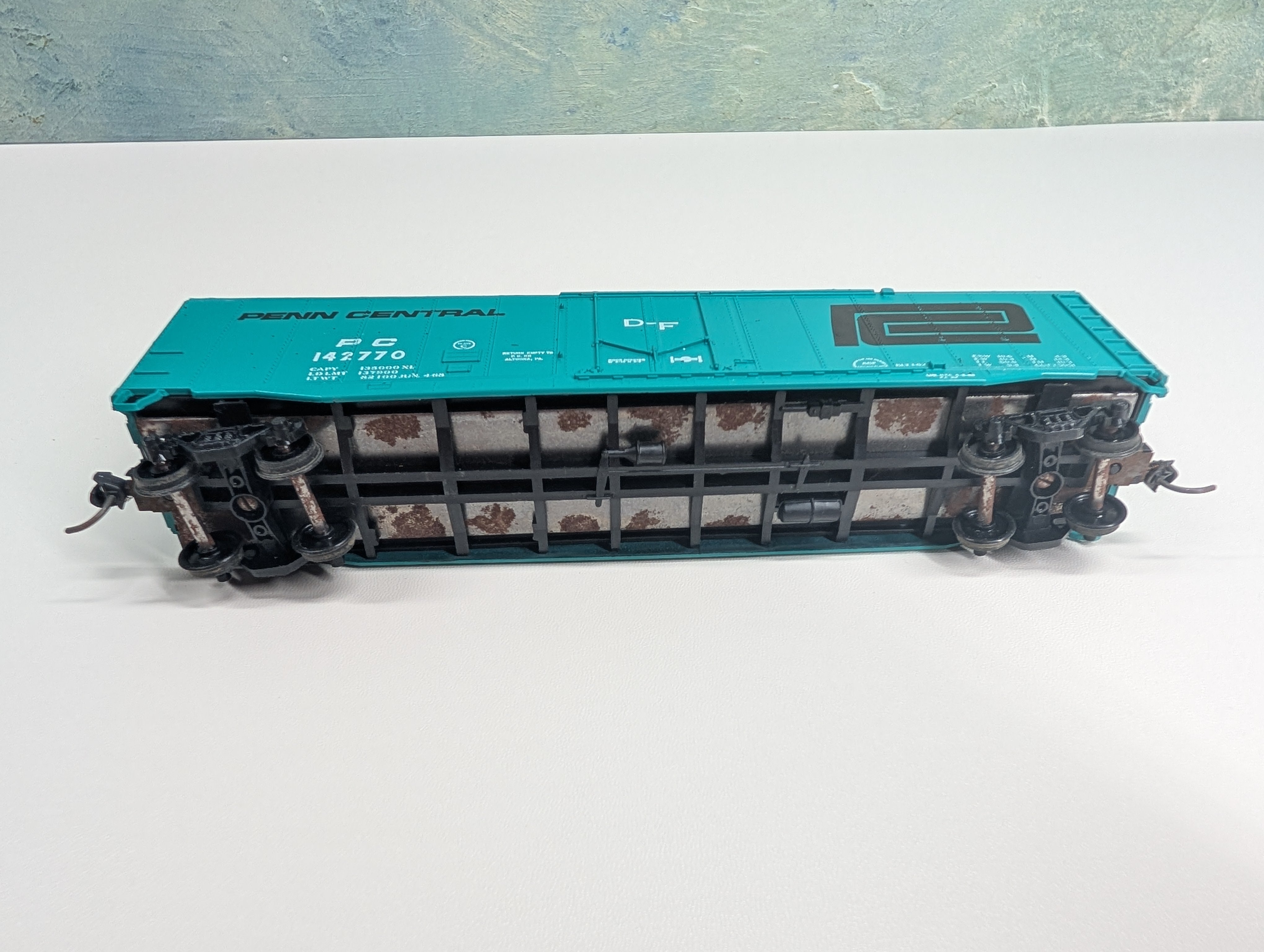 USED Athearn HO Scale 50' Box Car Penn Central PC #142770
