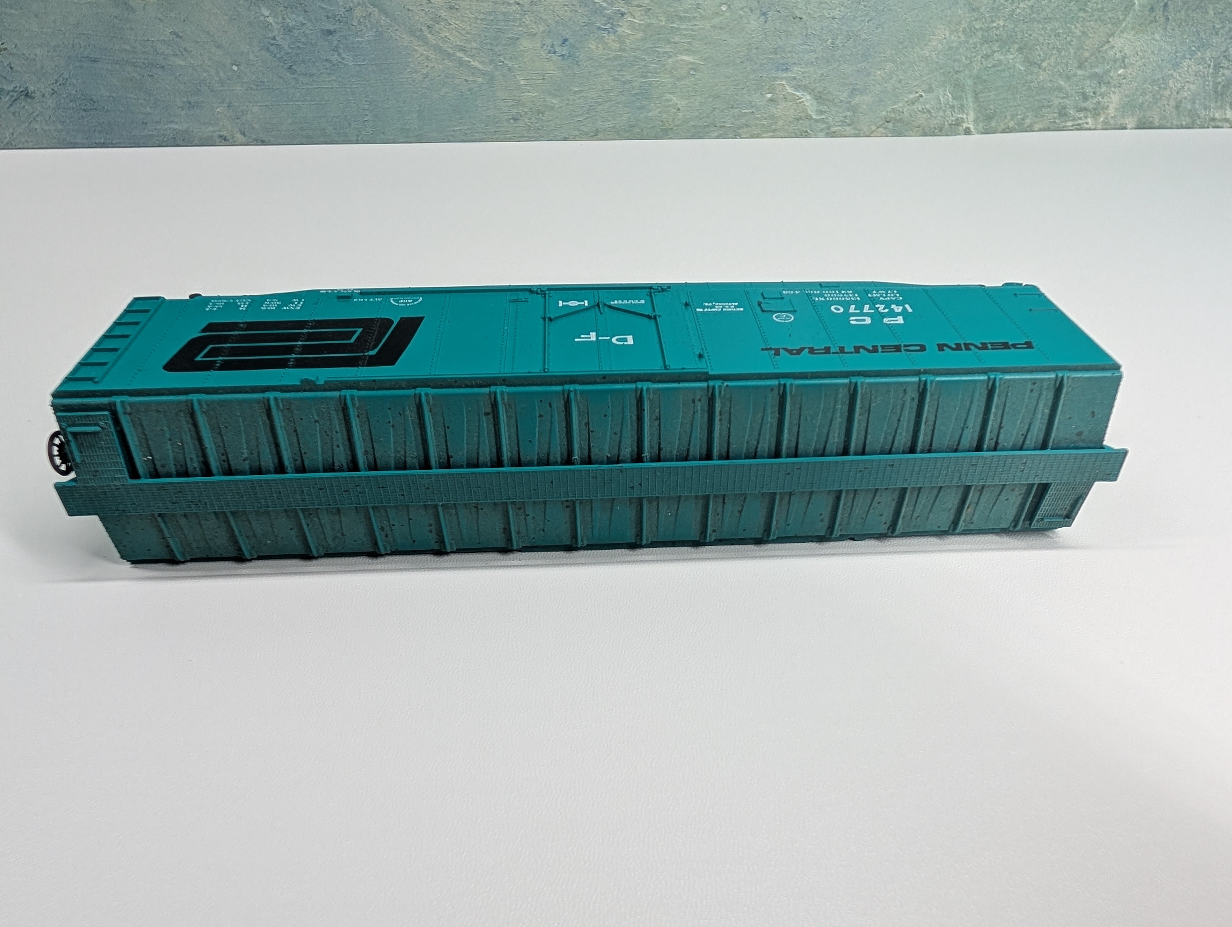 USED Athearn HO Scale 50' Box Car Penn Central PC #142770
