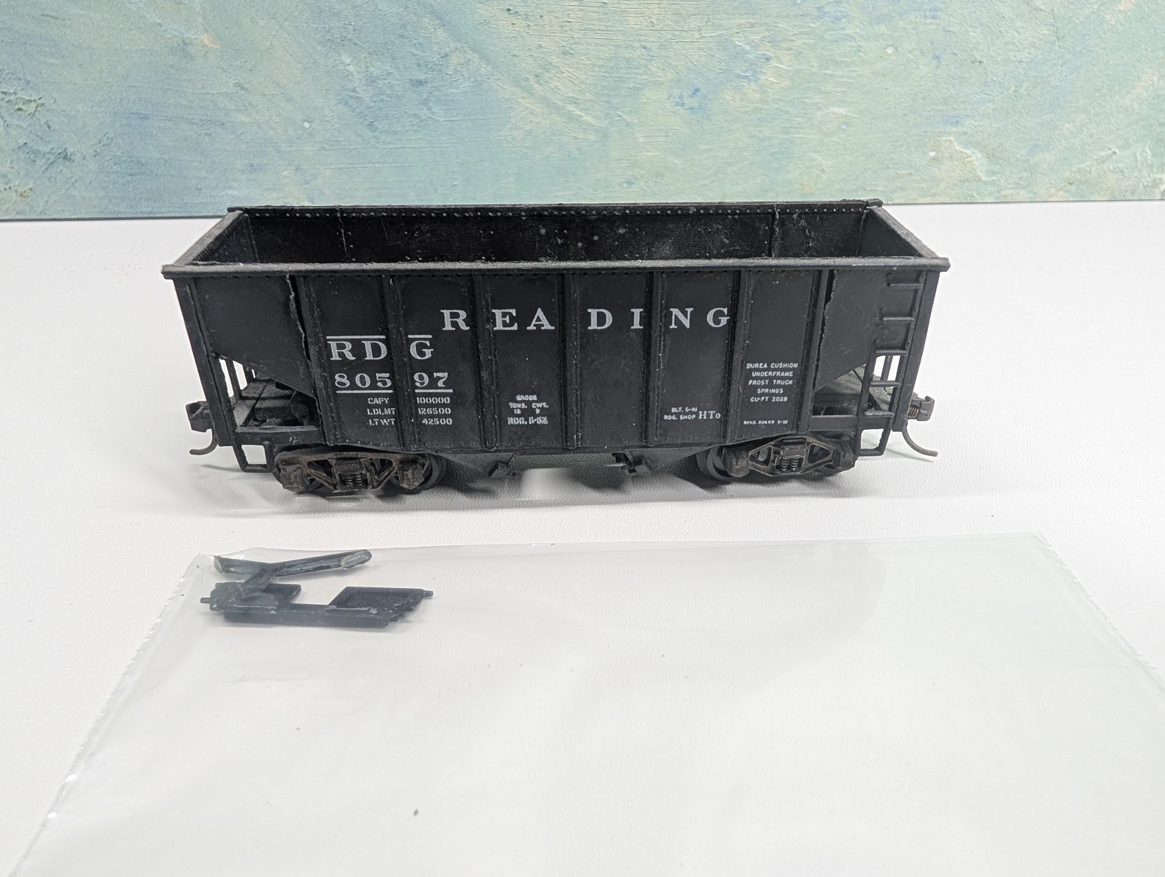 USED Ulrich HO Scale 2 Bay Hopper Reading RDG #80597 Metal