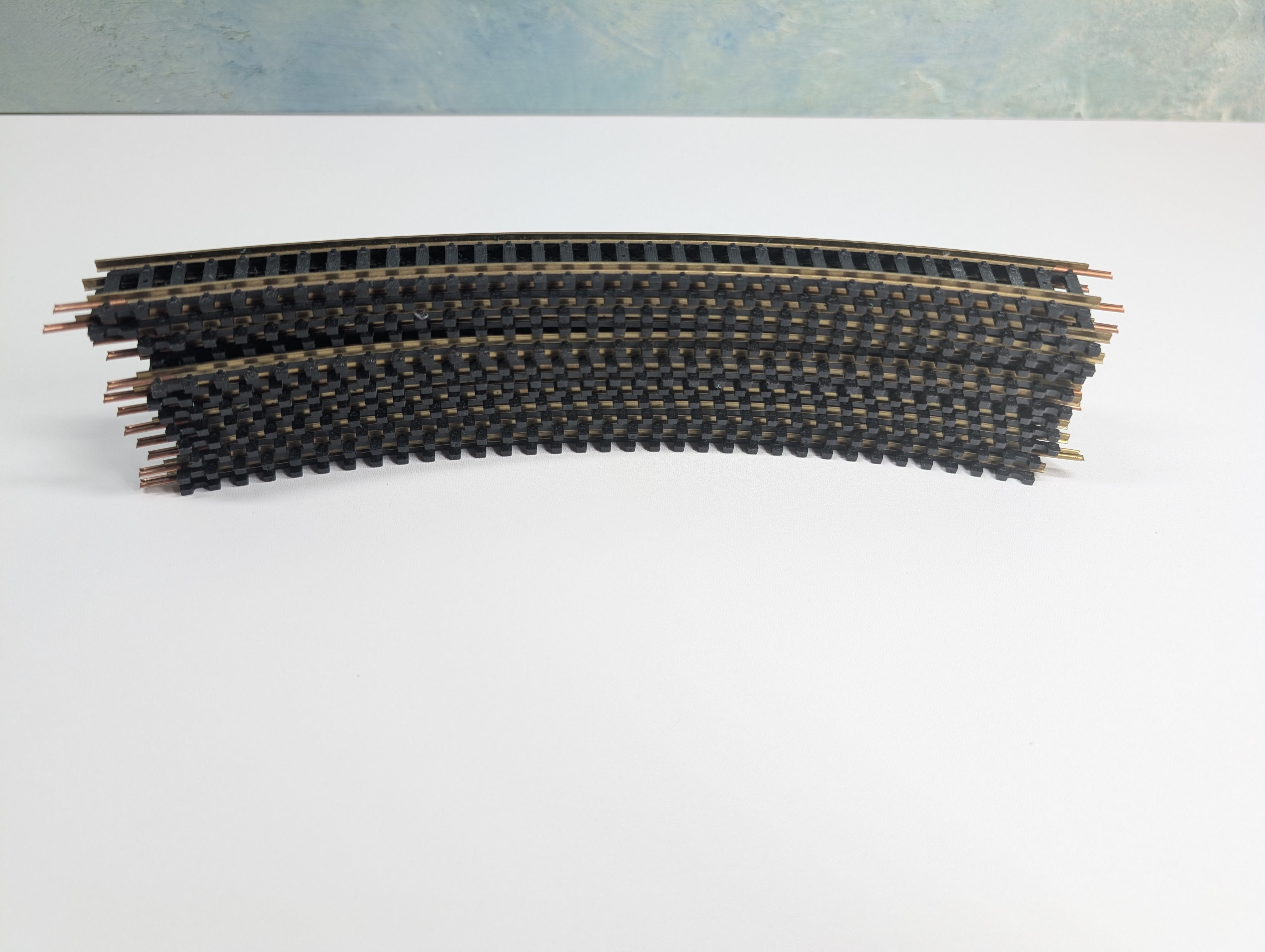 USED Bachmann HO Scale 18" Radius Curved Code 100 Brass Track (12 pcs)
