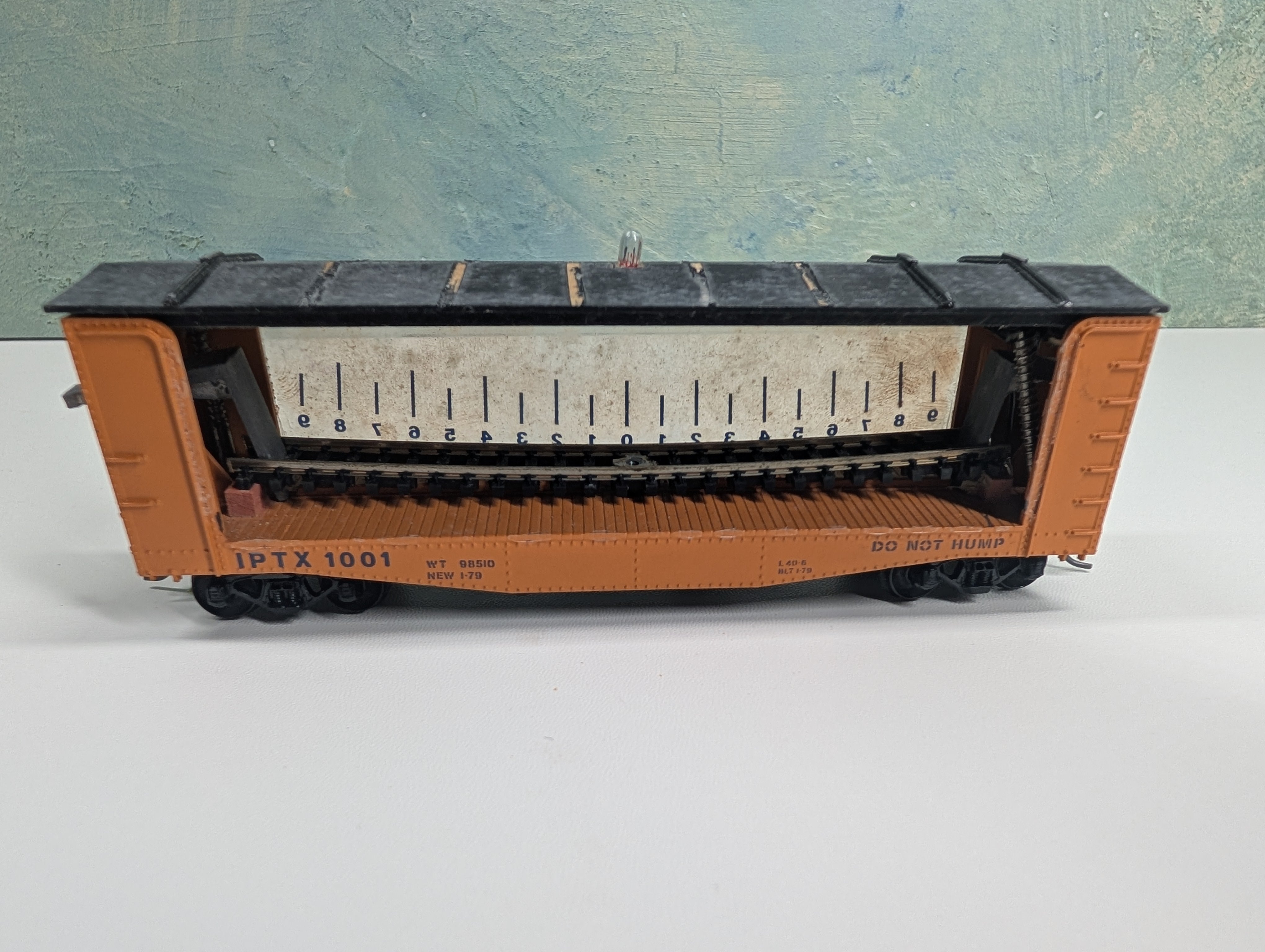 USED Walthers HO Scale Impact Test Car, Tongue In Cheek Model Needs Work