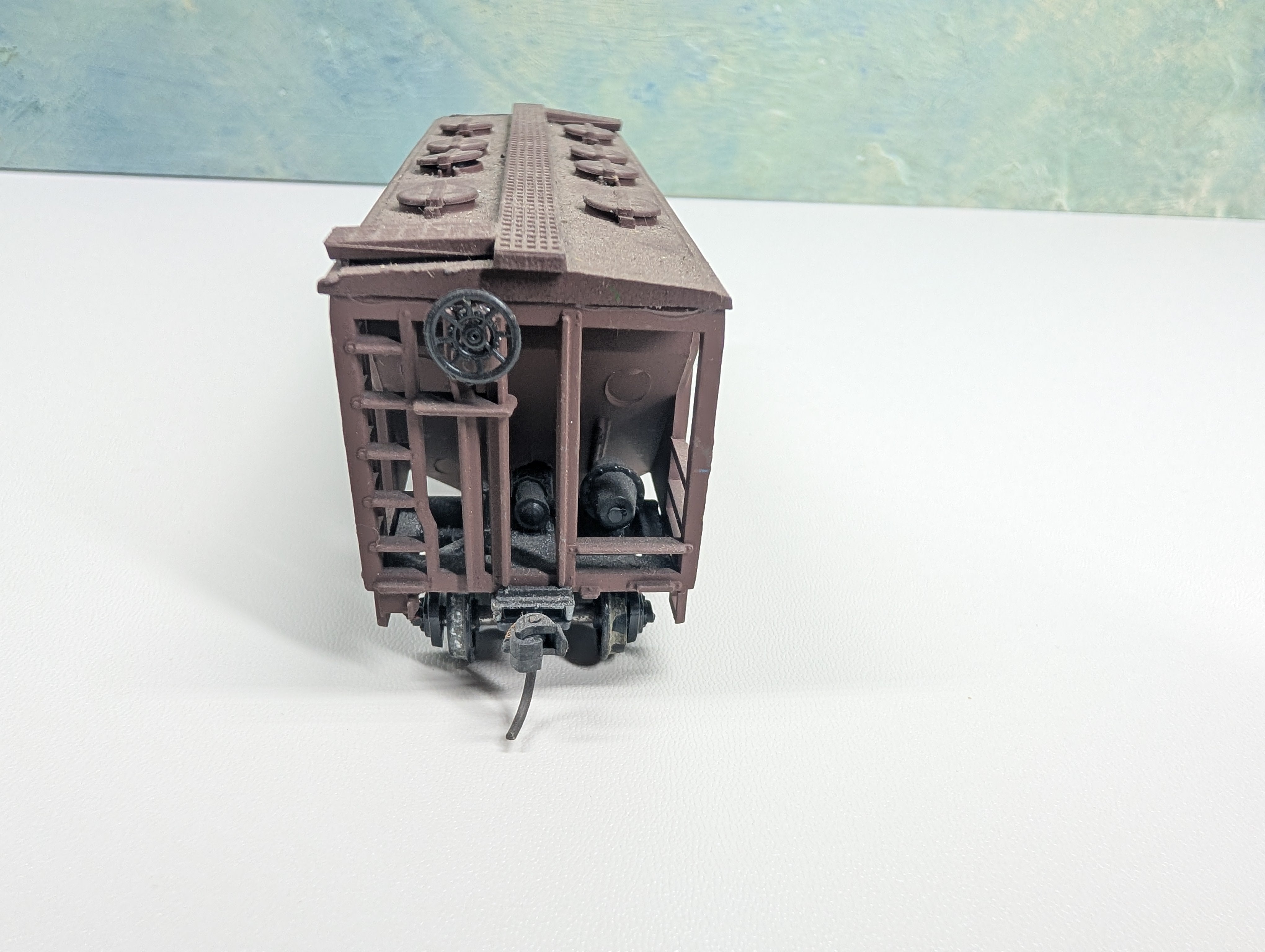 USED Roundhouse HO Scale 2 Bay Covered Hopper Conrail CR #876359