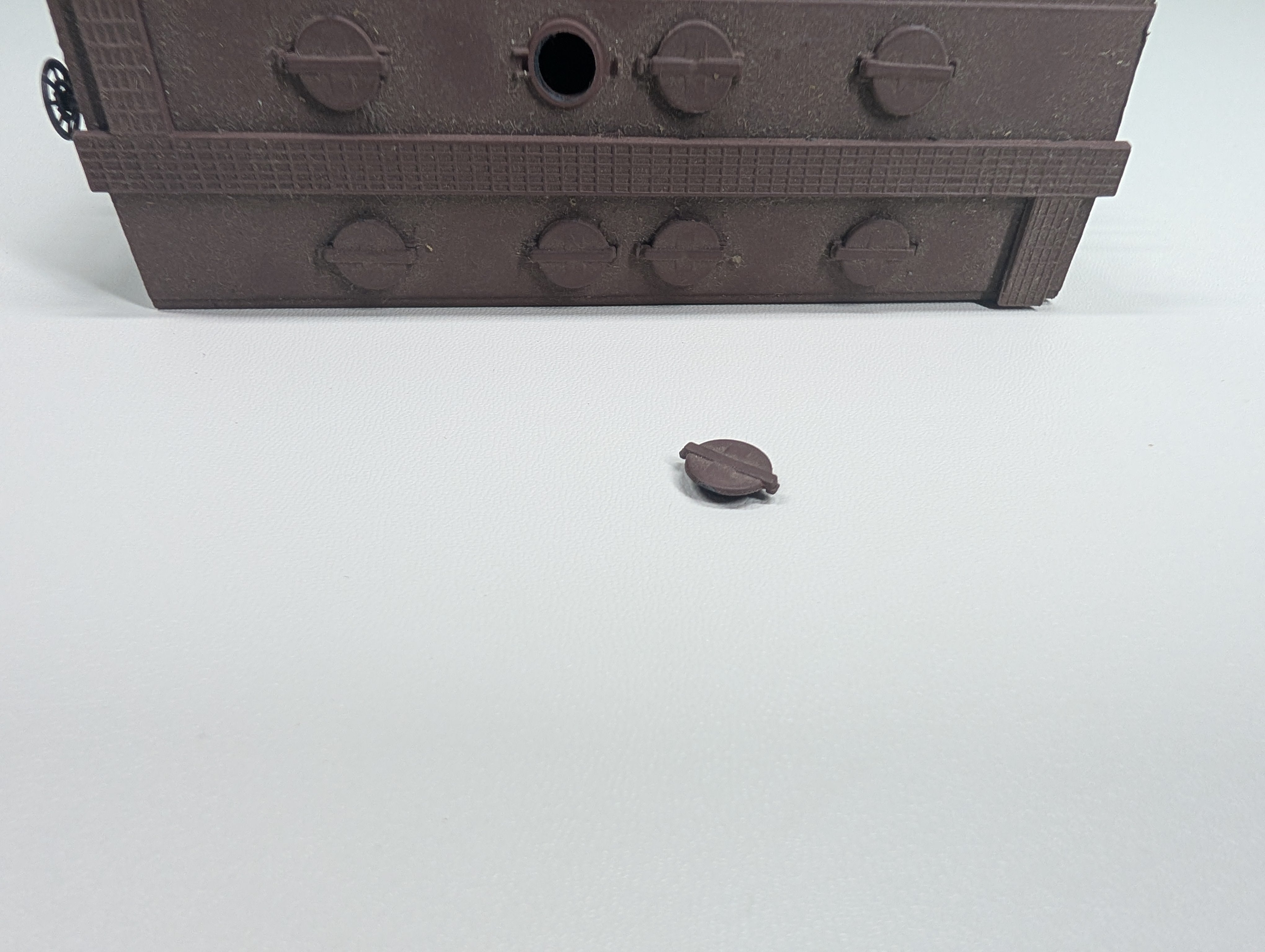 USED Roundhouse HO Scale 2 Bay Covered Hopper Conrail CR #876359