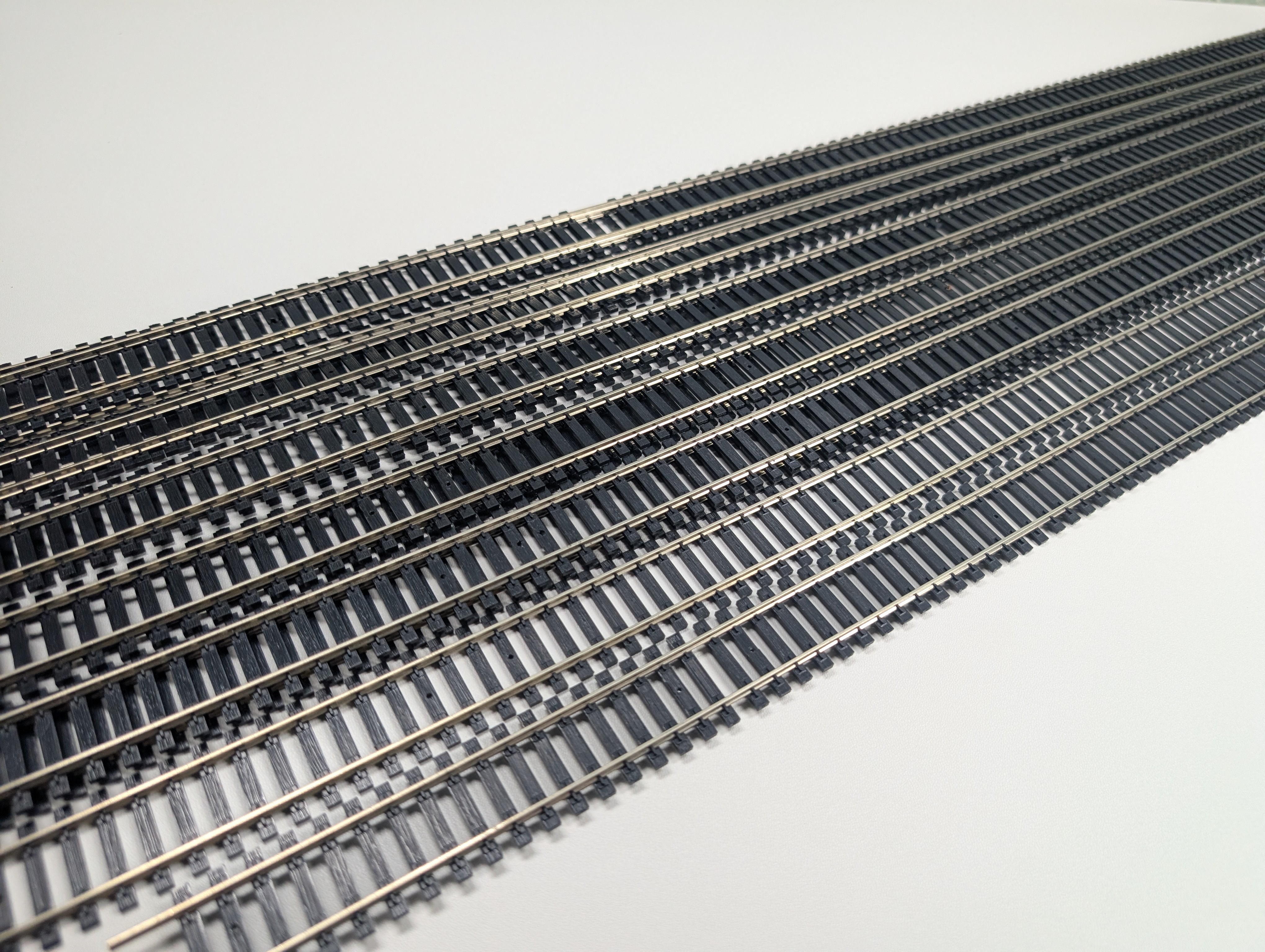 USED Atlas HO Scale Flex Track, Code 100 (12 pcs)