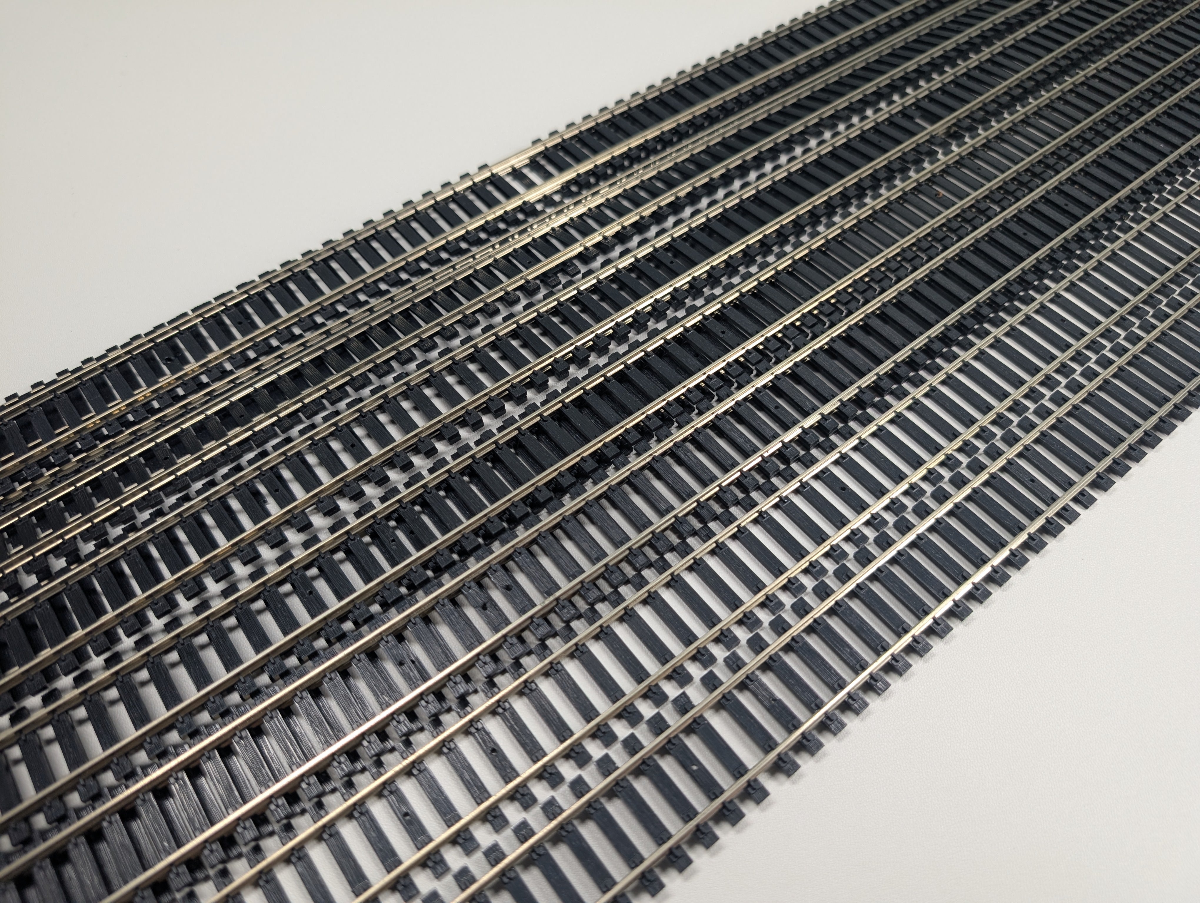 USED Atlas HO Scale Flex Track, Code 100 (12 pcs)